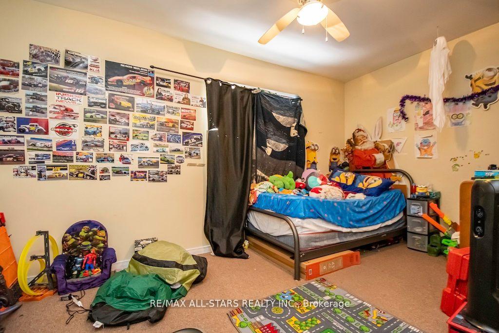 Photo 13 of 833 Crawford Drive, Peterborough, Otonabee Ward 1 — HOMEH