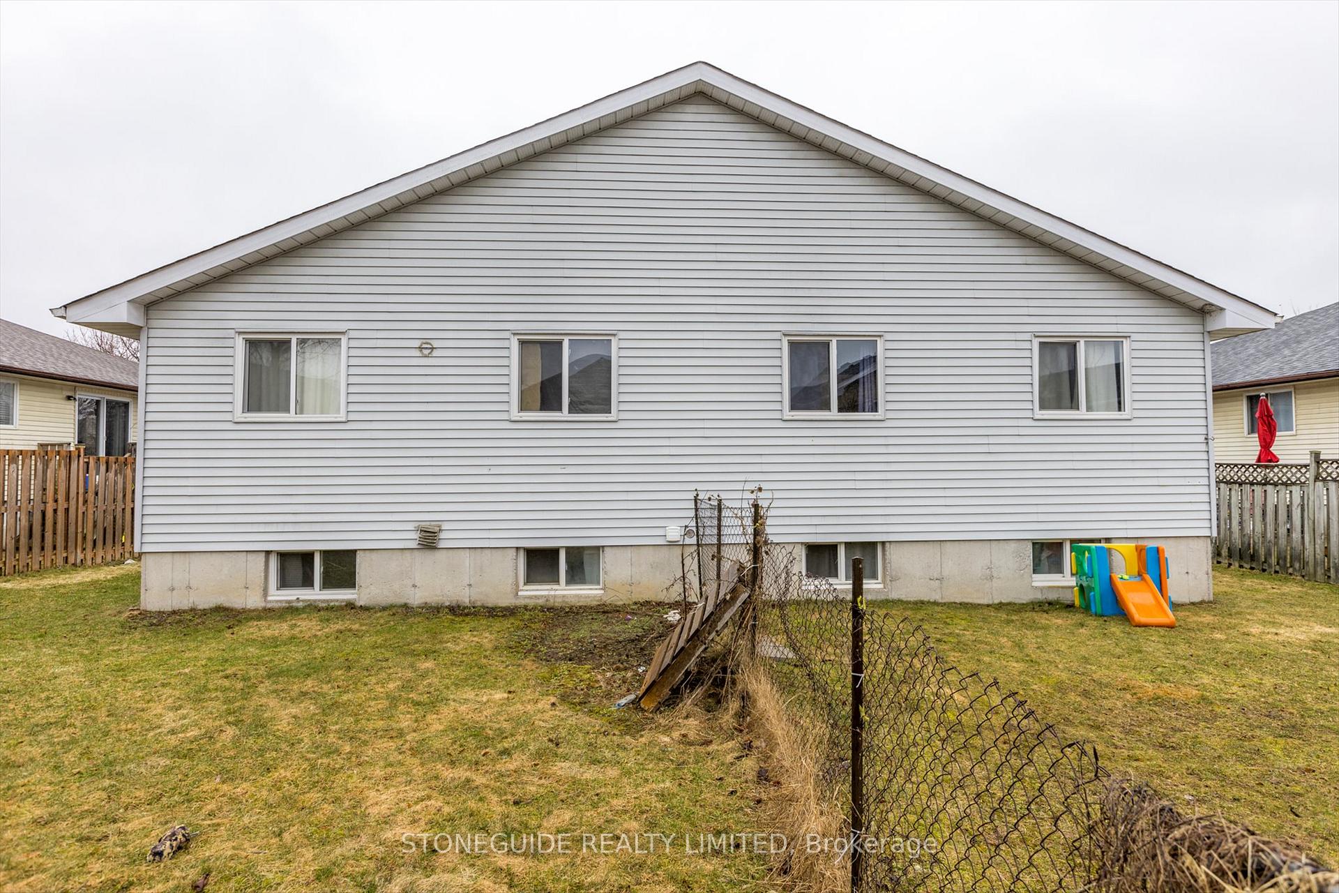 Photo 37 of 2180 Easthill Drive, Peterborough, Ashburnham Ward 4 — HOMEH