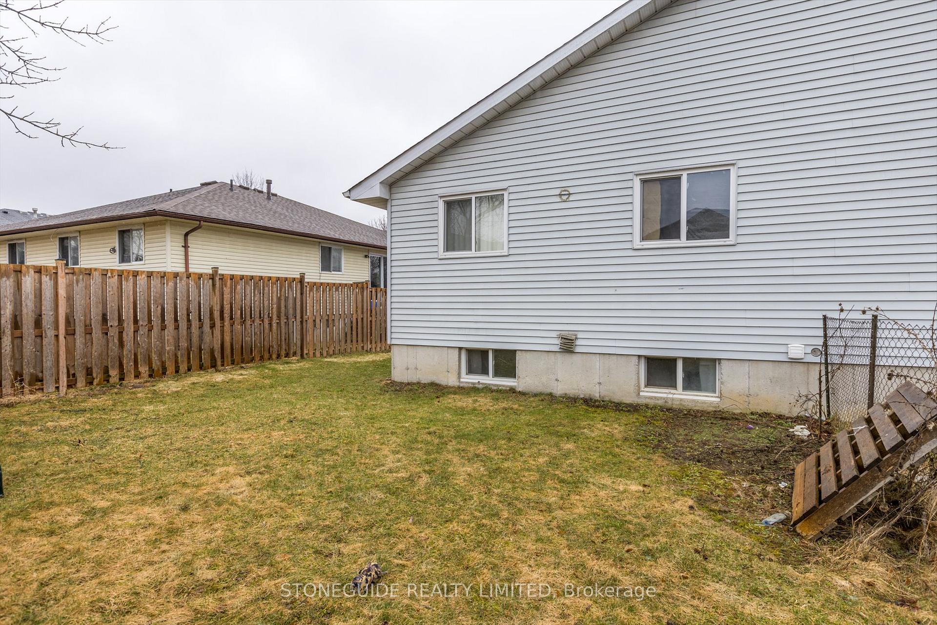Photo 40 of 2180 Easthill Drive, Peterborough, Ashburnham Ward 4 — HOMEH
