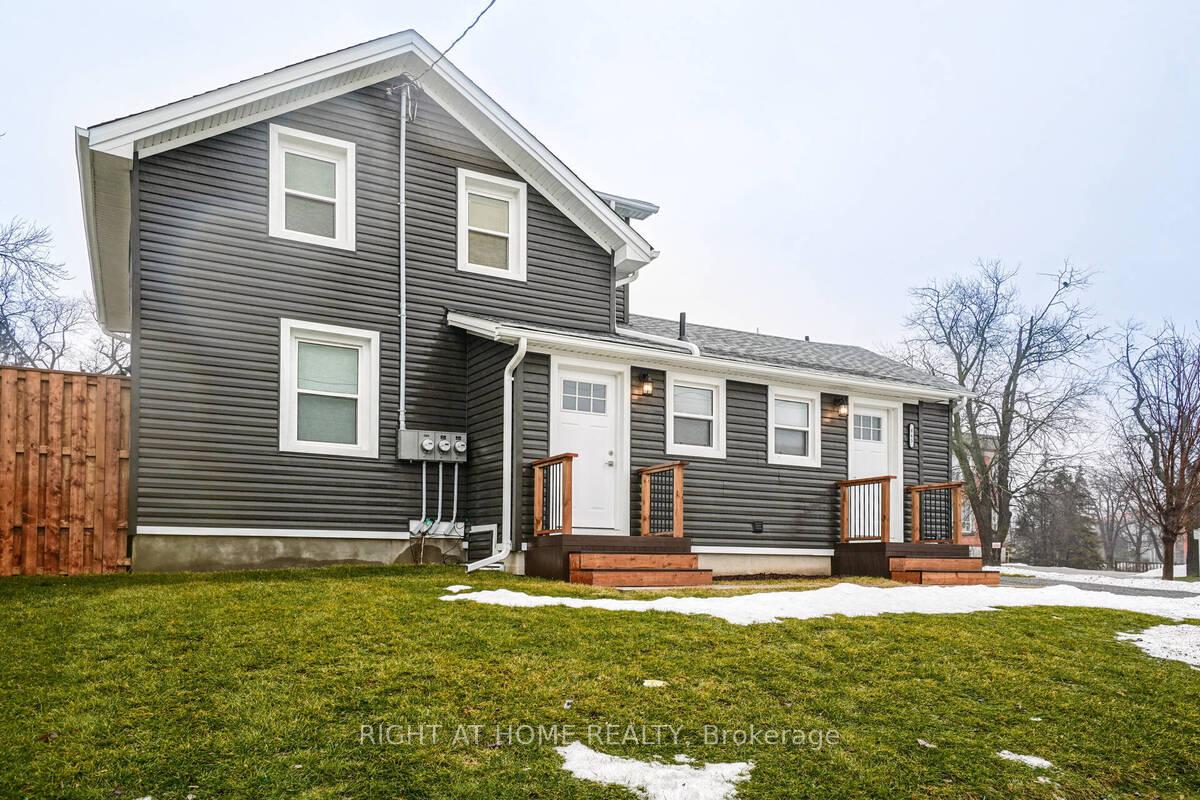 Front of 865 Simcoe Street S