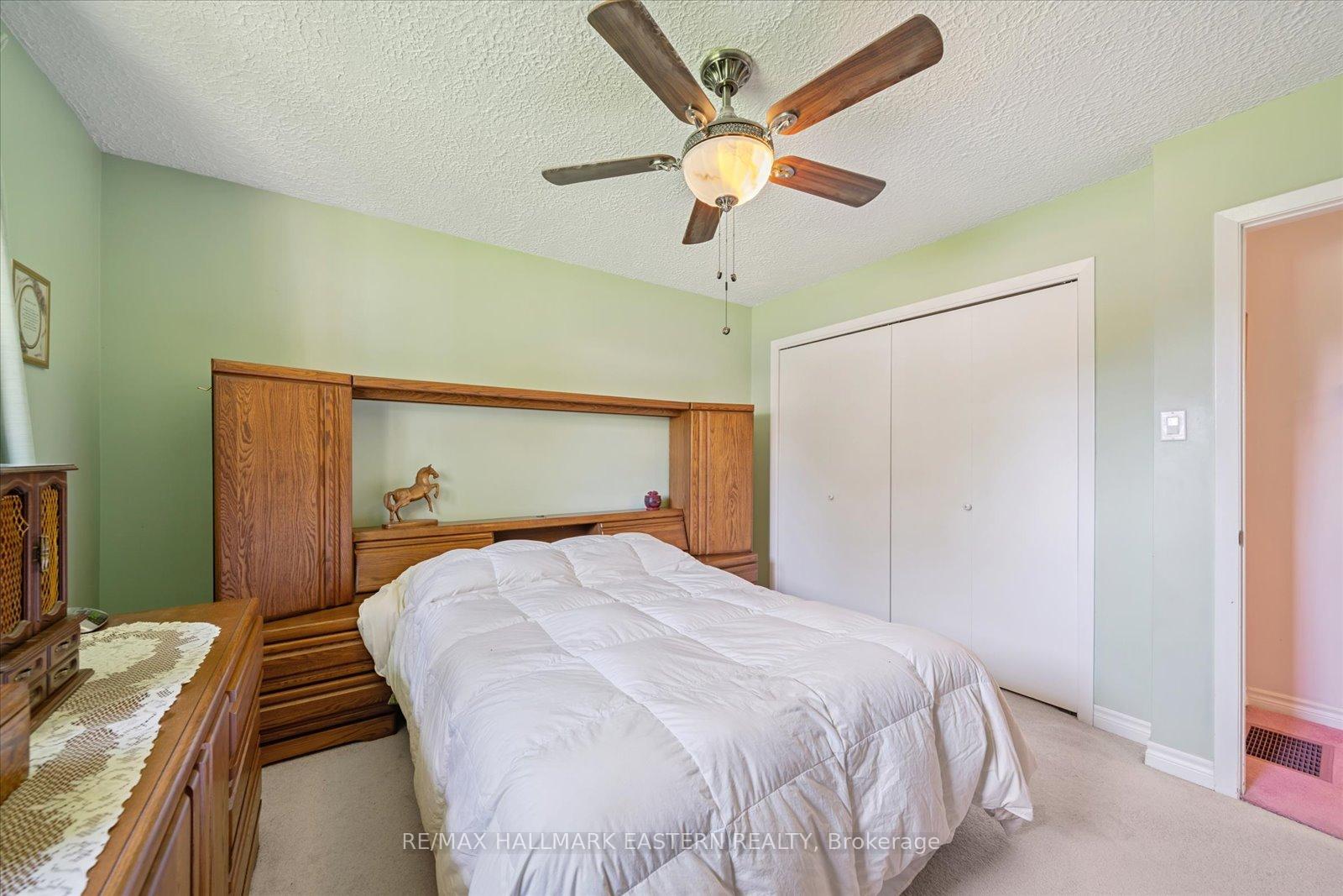 Photo 21 of 33 Springbrook Drive, Peterborough, Monaghan Ward 2 — HOMEH