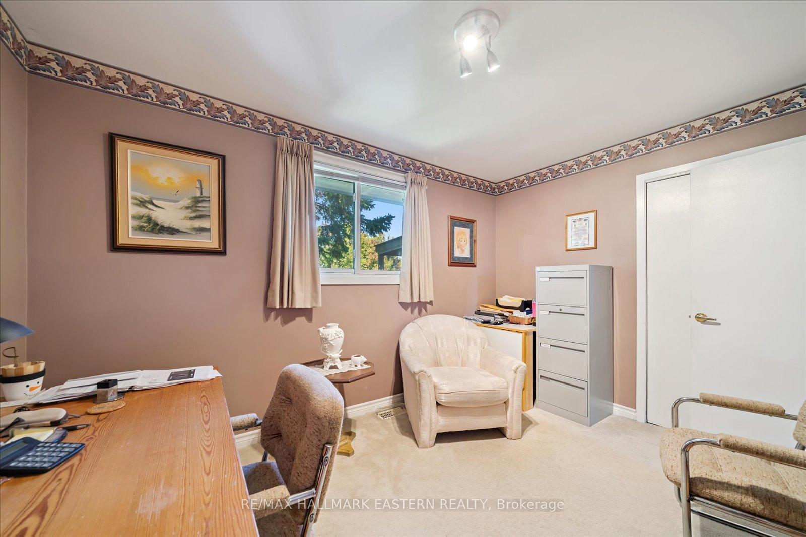 Photo 23 of 33 Springbrook Drive, Peterborough, Monaghan Ward 2 — HOMEH