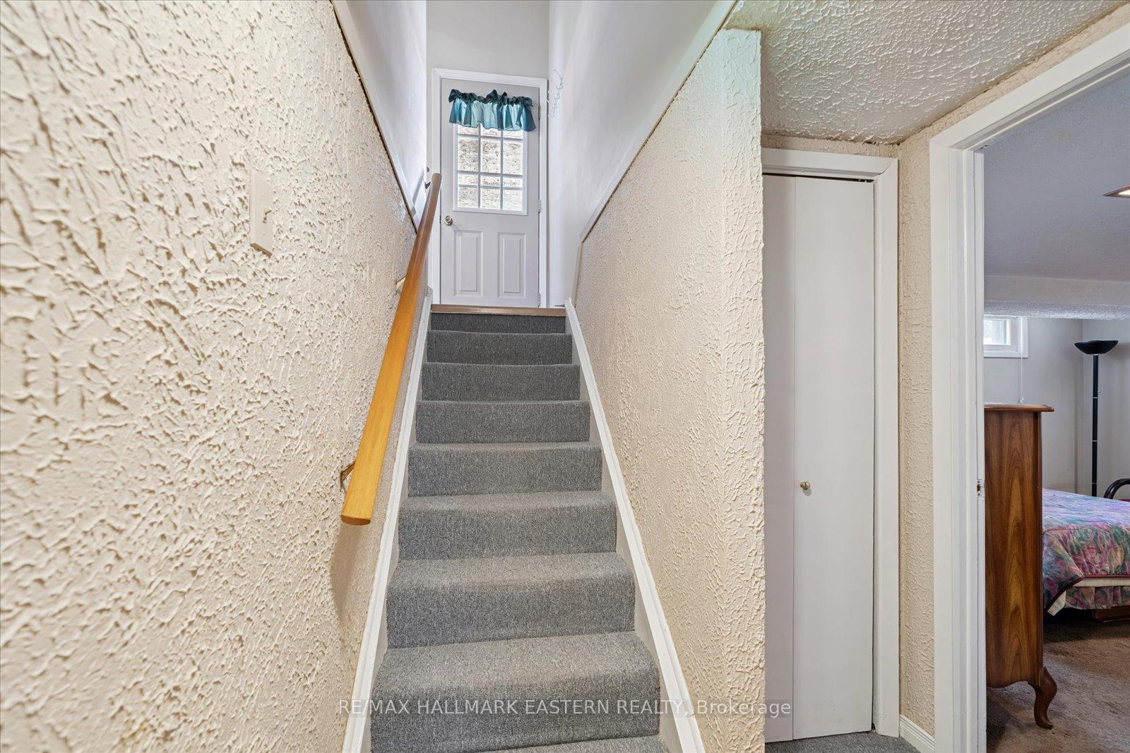 Photo 26 of 33 Springbrook Drive, Peterborough, Monaghan Ward 2 — HOMEH