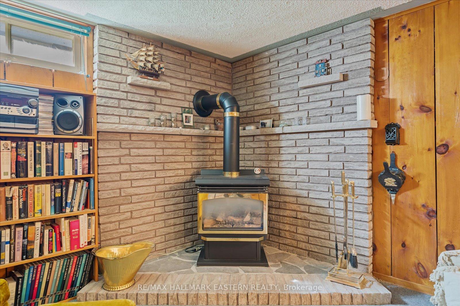 Photo 29 of 33 Springbrook Drive, Peterborough, Monaghan Ward 2 — HOMEH