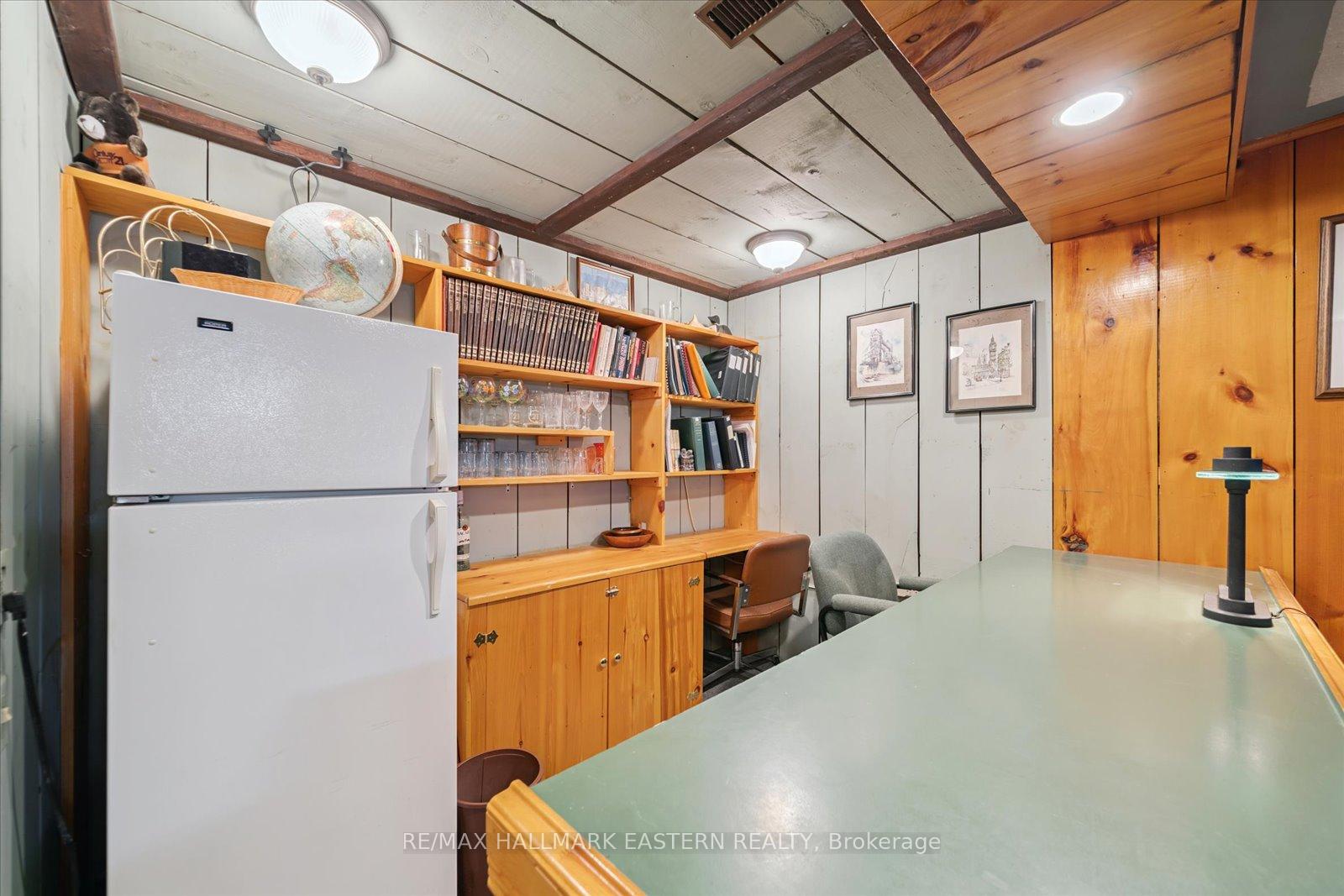 Photo 31 of 33 Springbrook Drive, Peterborough, Monaghan Ward 2 — HOMEH