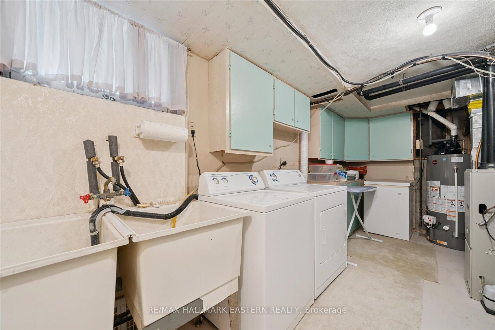 Photo 35 of 33 Springbrook Drive, Peterborough, Monaghan Ward 2 — HOMEH