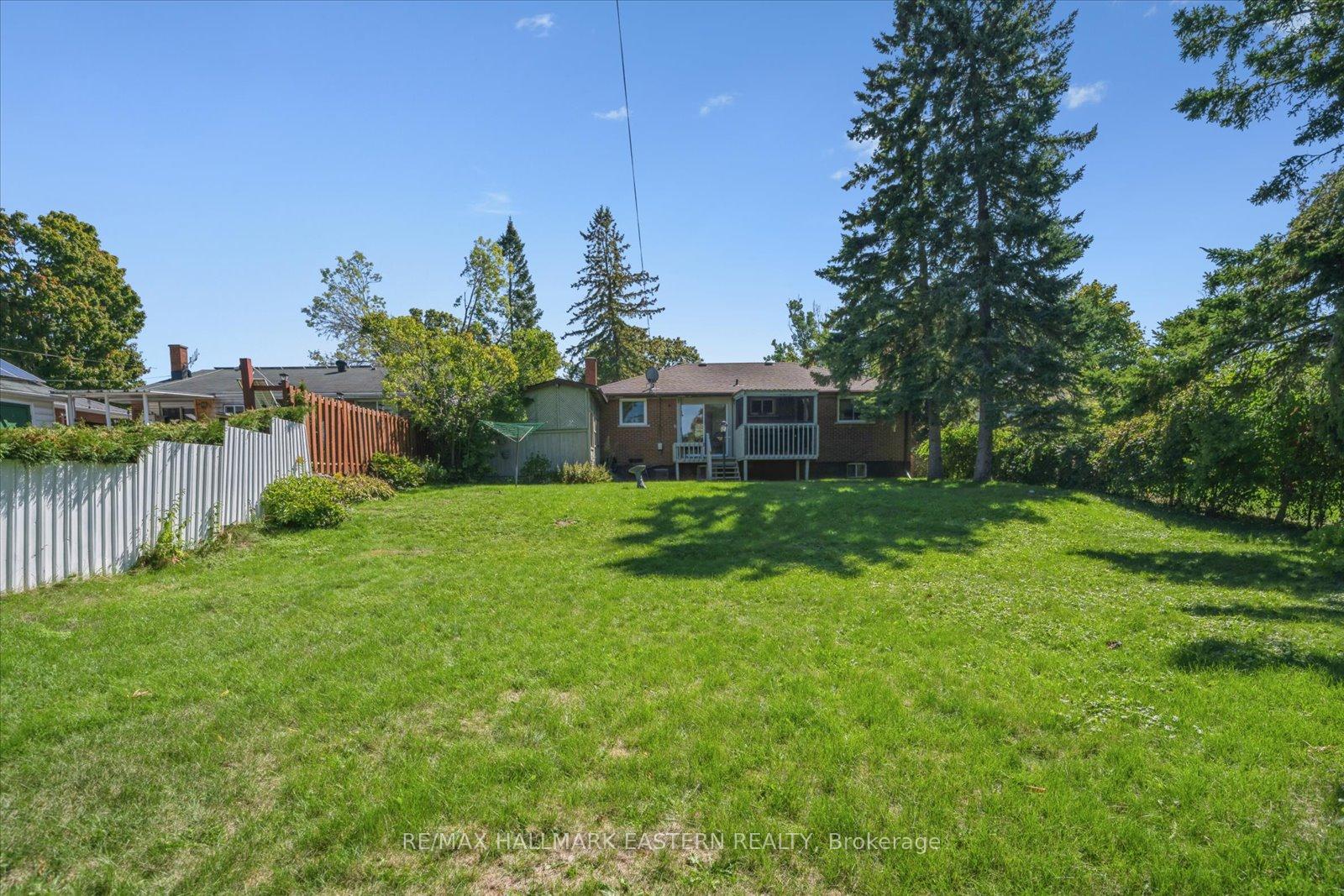 Photo 38 of 33 Springbrook Drive, Peterborough, Monaghan Ward 2 — HOMEH