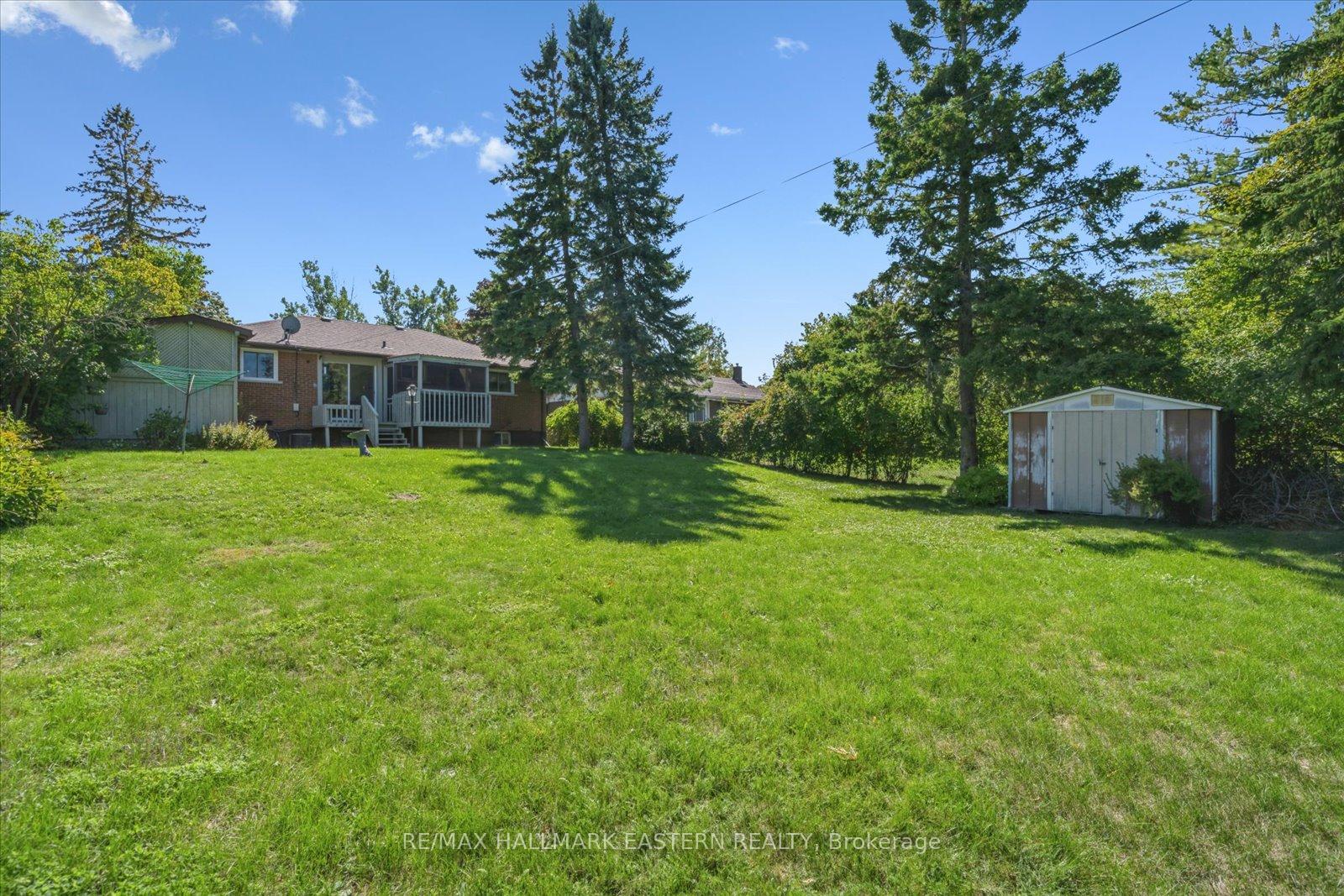 Photo 39 of 33 Springbrook Drive, Peterborough, Monaghan Ward 2 — HOMEH
