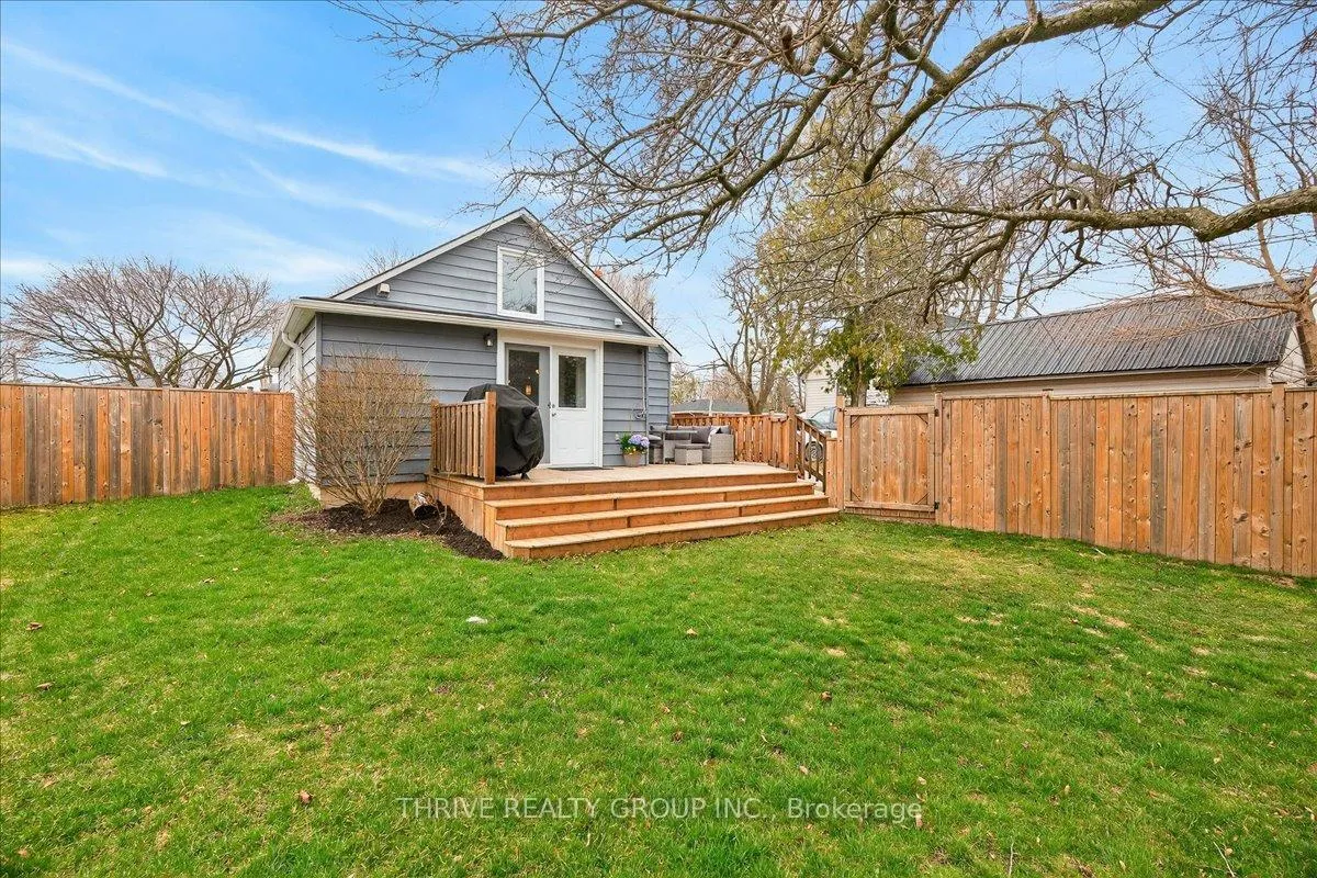 Photo 25 of 83 Fourth Avenue, Aylmer — HOMEH