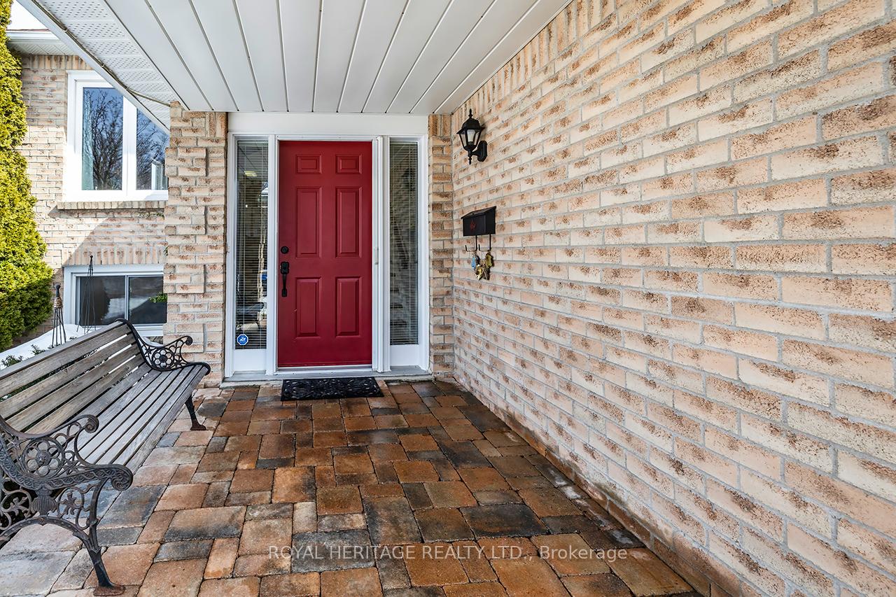 Photo 3 of 457 Safari Drive, Oshawa, Eastdale — HOMEH