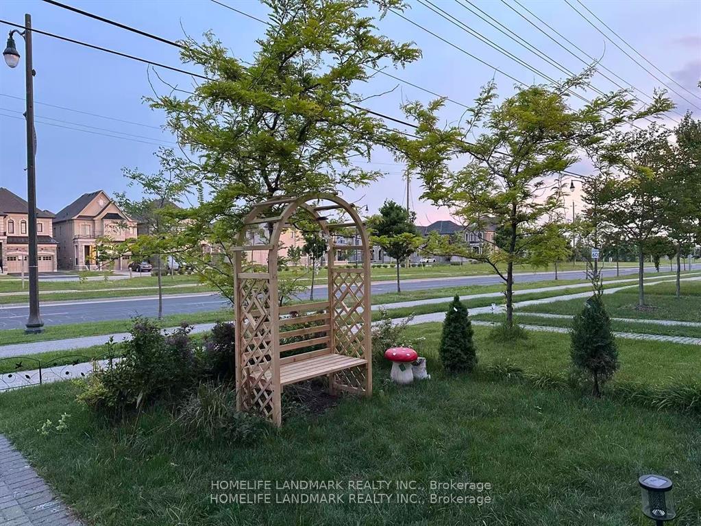 Photo 4 of 1178 Wellington Street E, Aurora, Bayview Northeast — HOMEH