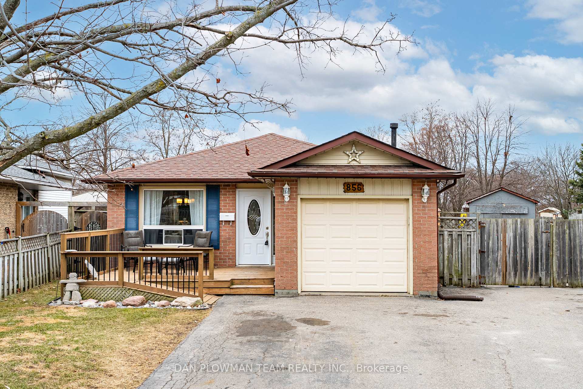Photo 2 of 856 Southgate Drive, Oshawa, Donevan — HOMEH