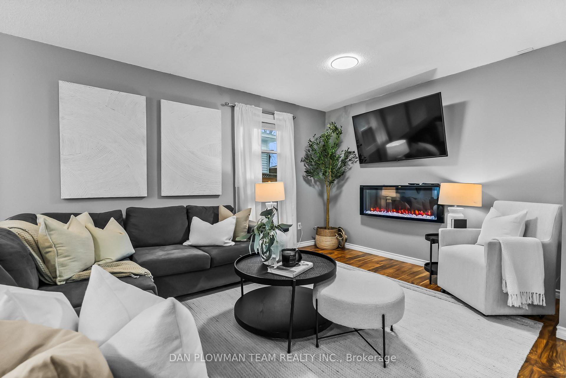 Photo 10 of 856 Southgate Drive, Oshawa, Donevan — HOMEH