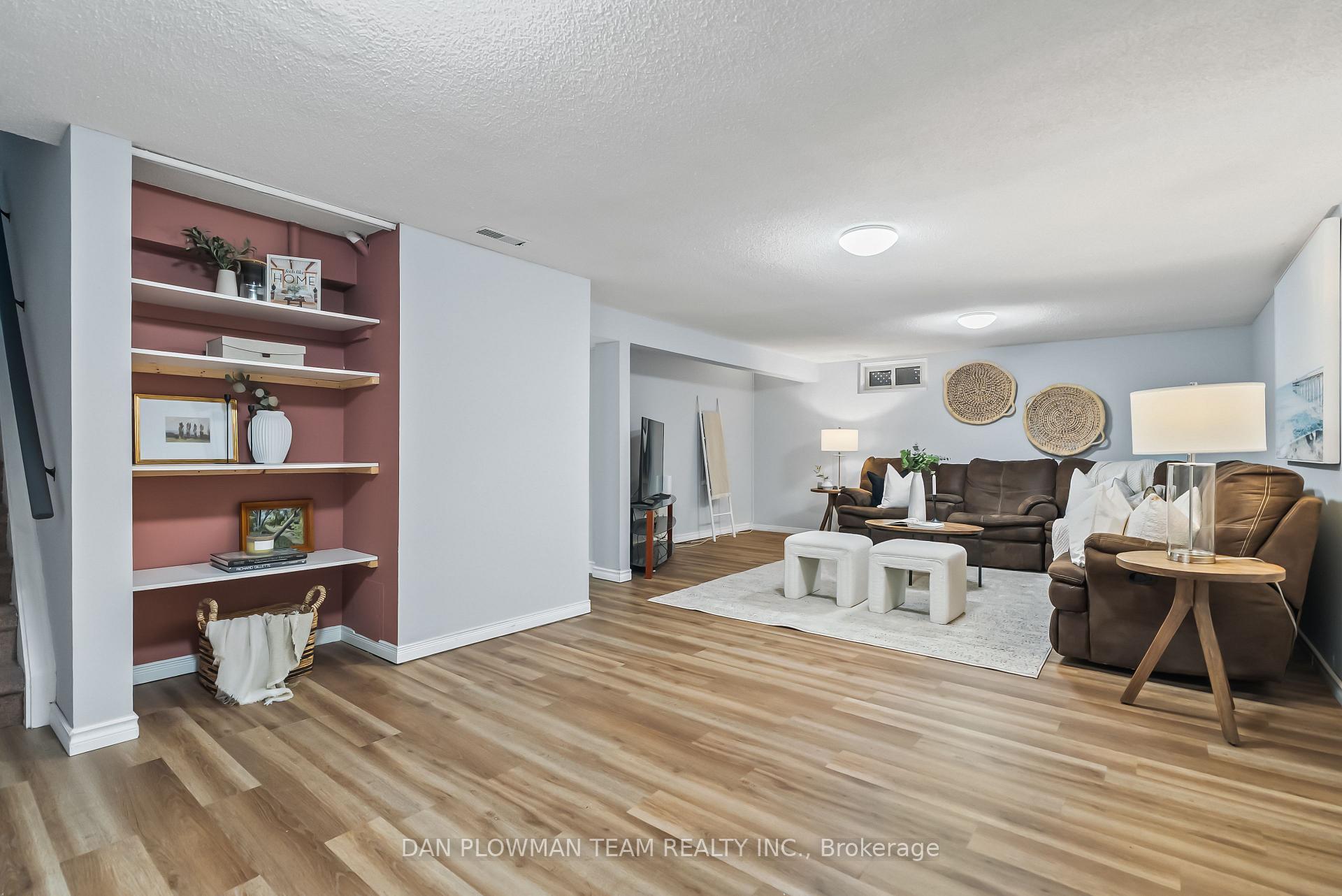 Photo 25 of 856 Southgate Drive, Oshawa, Donevan — HOMEH
