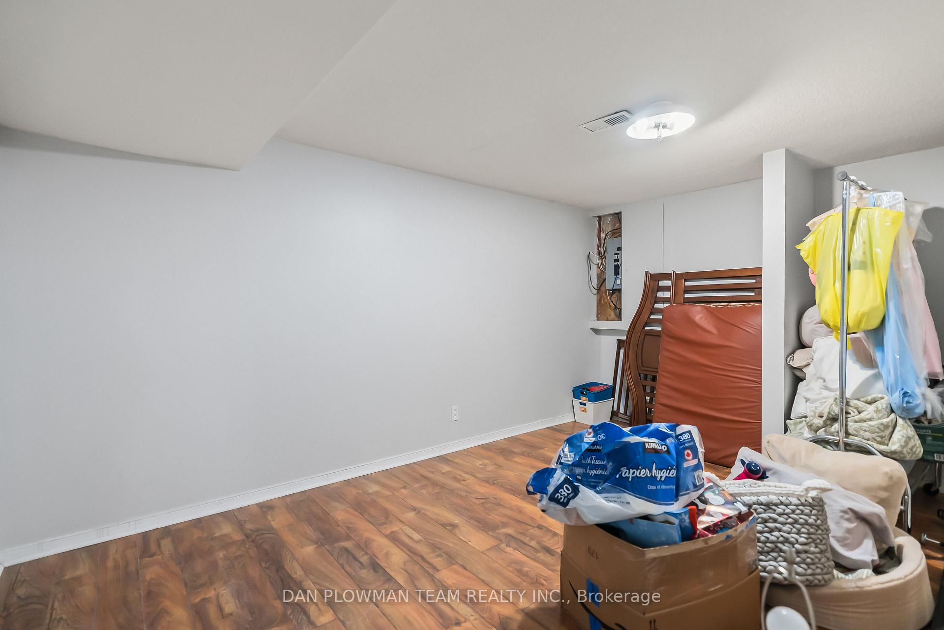 Photo 31 of 856 Southgate Drive, Oshawa, Donevan — HOMEH