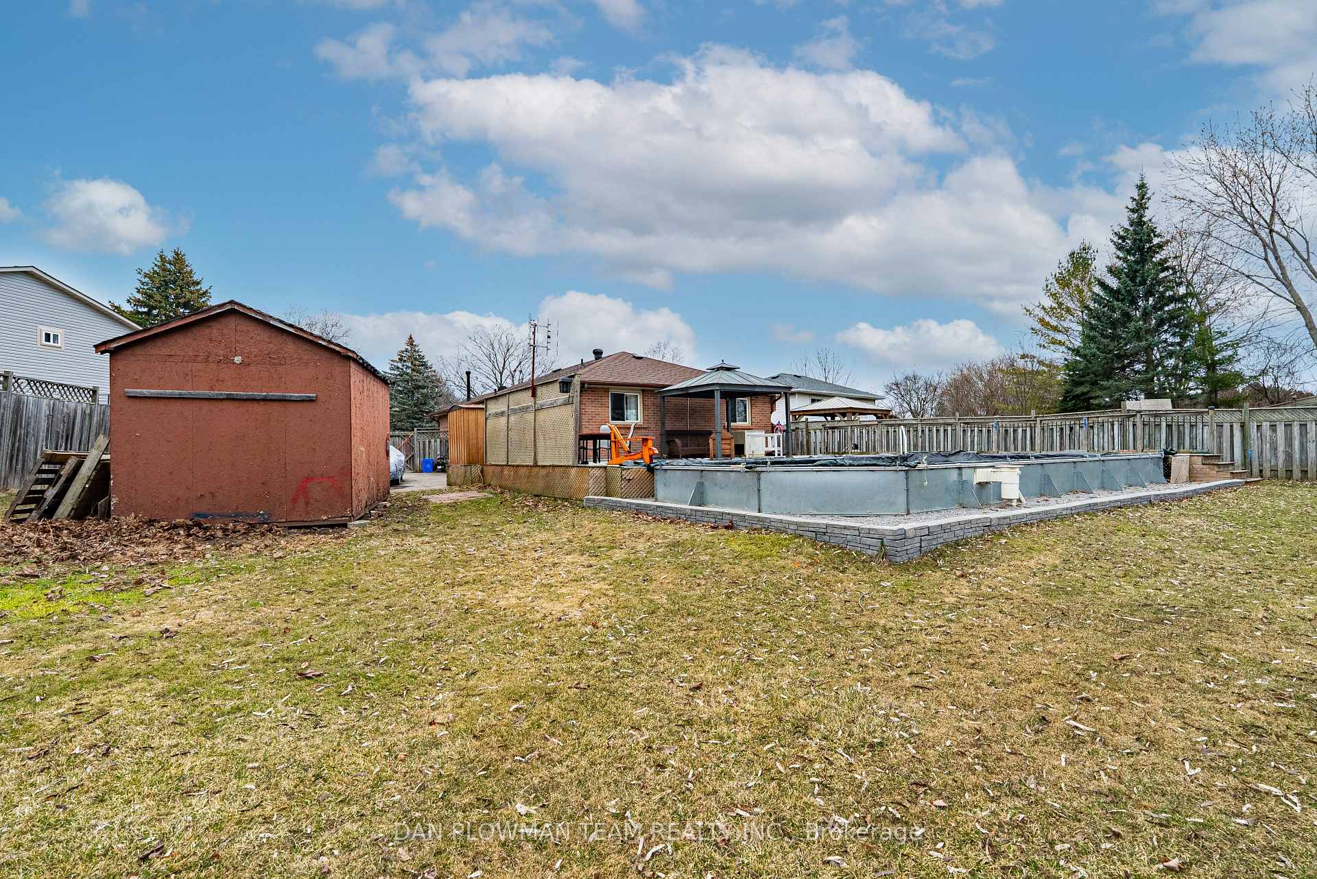 Photo 36 of 856 Southgate Drive, Oshawa, Donevan — HOMEH