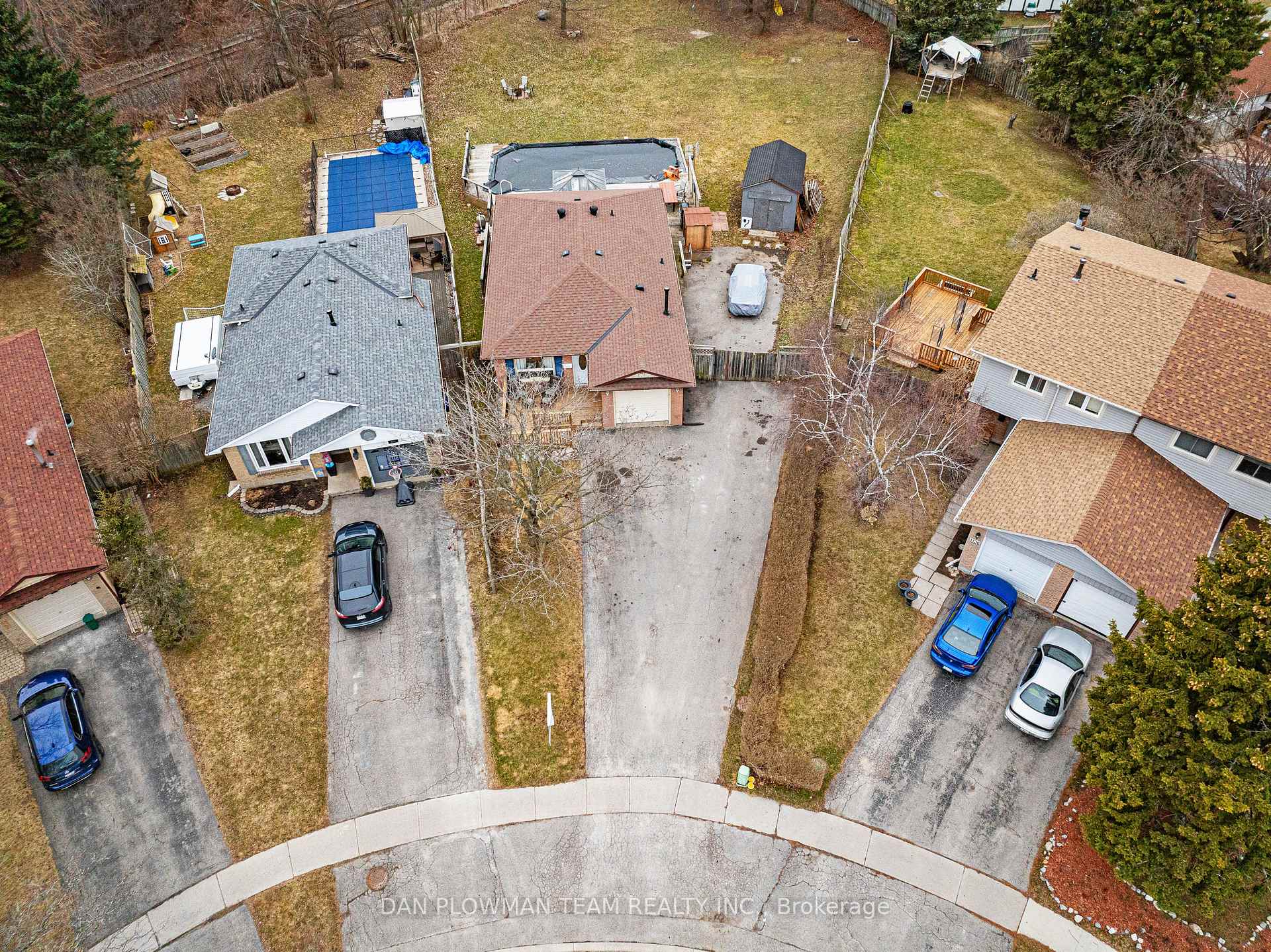 Photo 43 of 856 Southgate Drive, Oshawa, Donevan — HOMEH