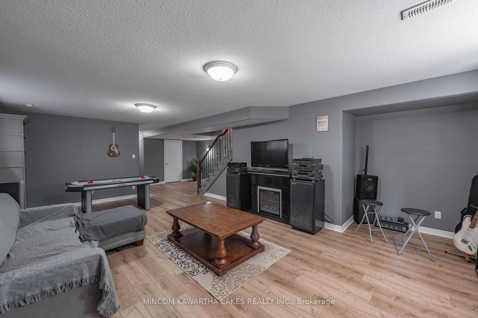 Photo 31 of 1247 Haggis Drive, Peterborough, Monaghan Ward 2 — HOMEH