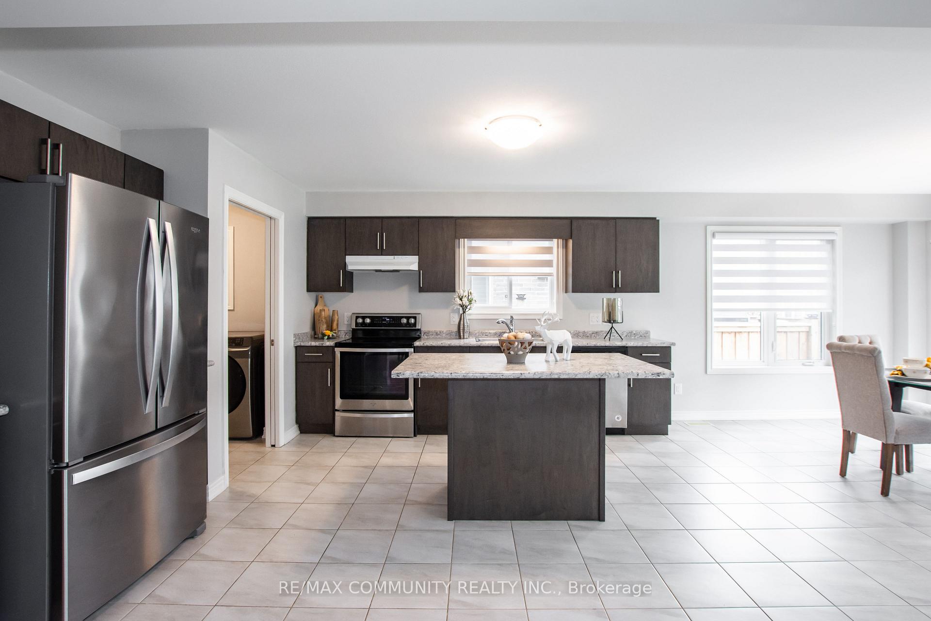 Photo 14 of 364 Julia Drive, Welland, Coyle Creek — HOMEH