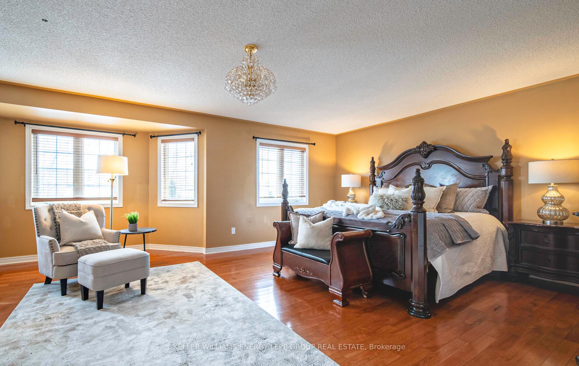 Photo 22 of 35 Vineyard Avenue, Whitby, Williamsburg — HOMEH