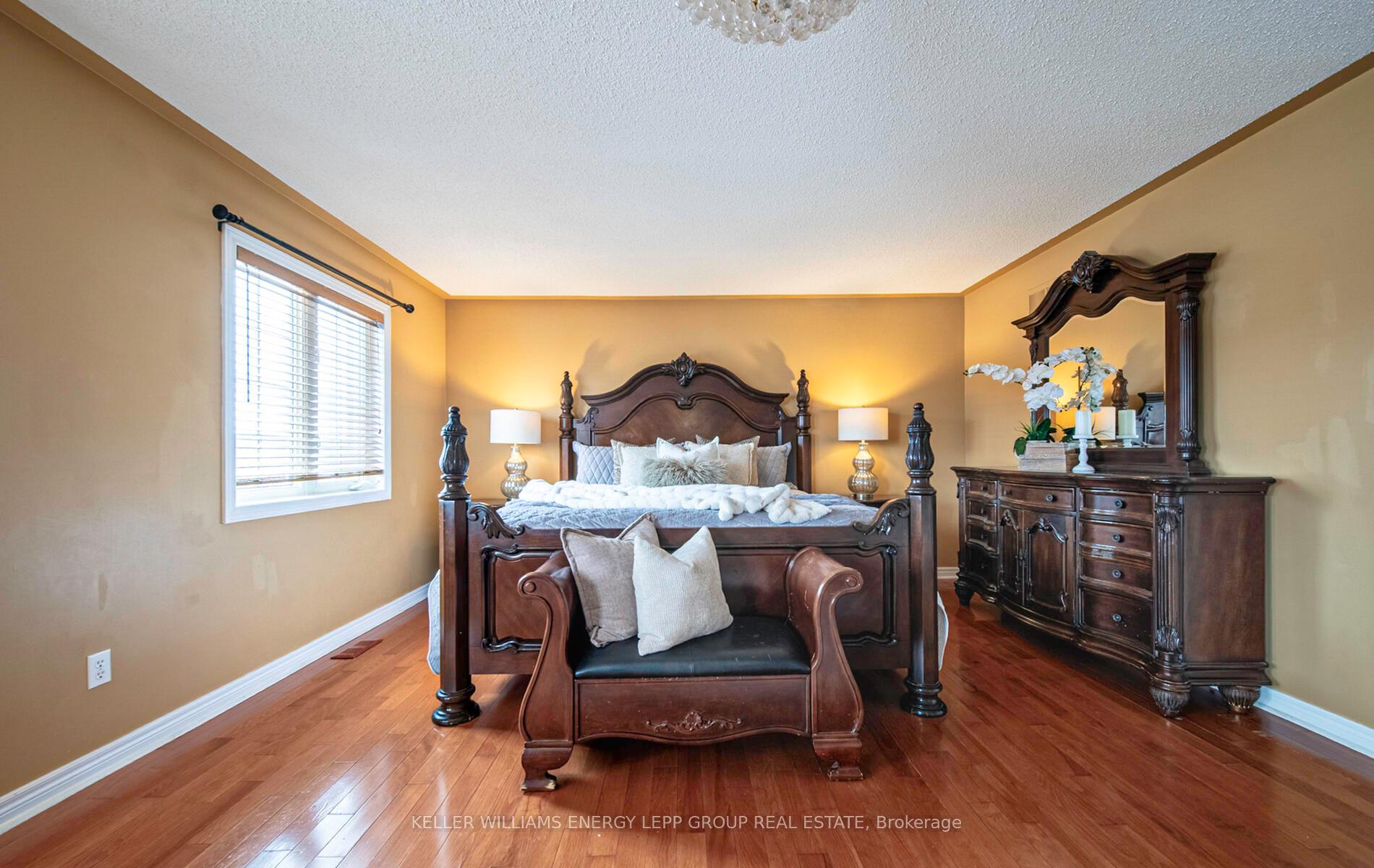 Photo 23 of 35 Vineyard Avenue, Whitby, Williamsburg — HOMEH