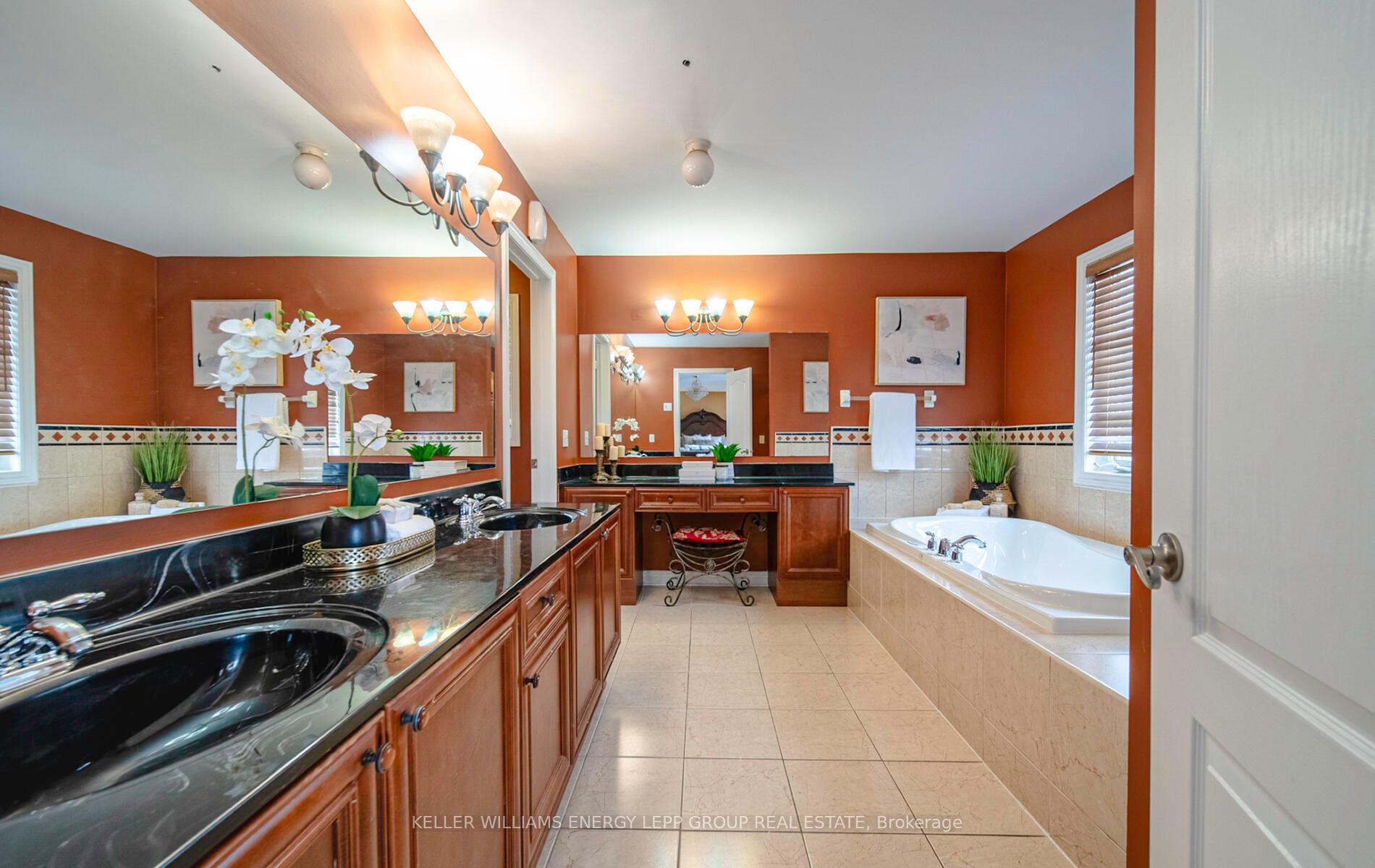 Photo 25 of 35 Vineyard Avenue, Whitby, Williamsburg — HOMEH