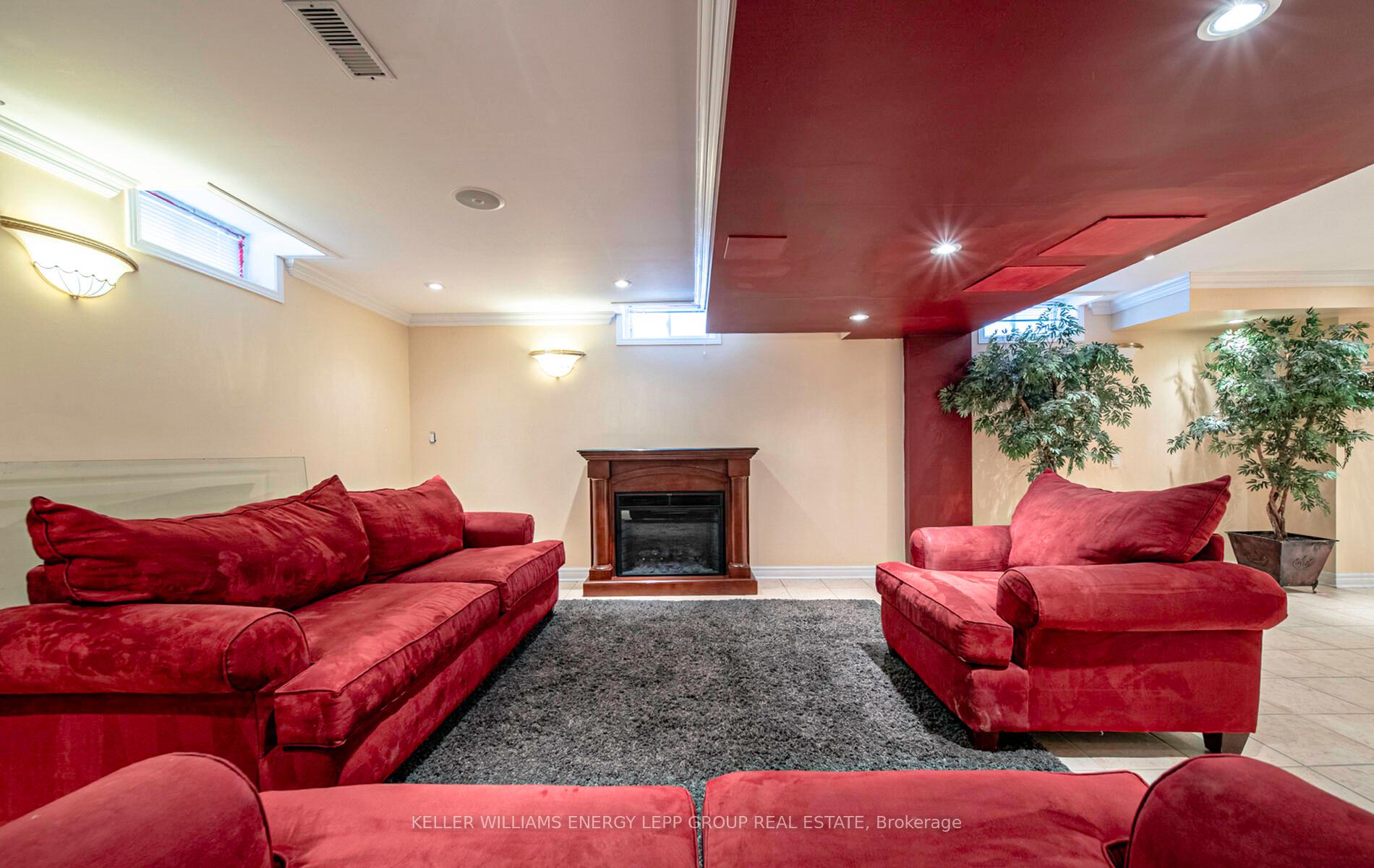 Photo 40 of 35 Vineyard Avenue, Whitby, Williamsburg — HOMEH