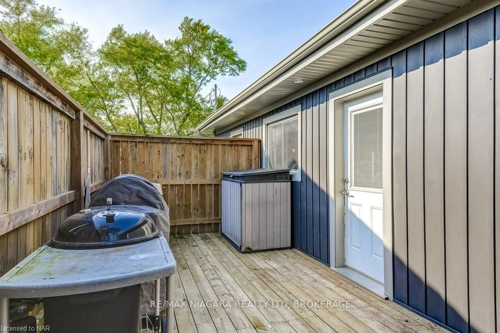 Photo 37 of 303 Riverside Drive, Welland, Broadway — HOMEH