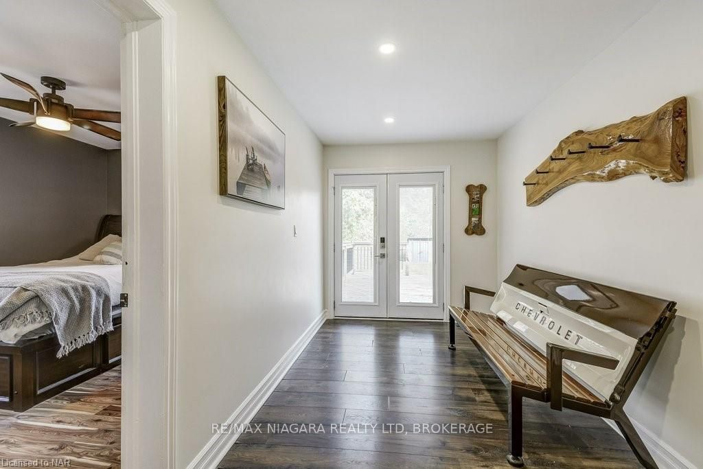Photo 20 of 303 Riverside Drive, Welland, Broadway — HOMEH