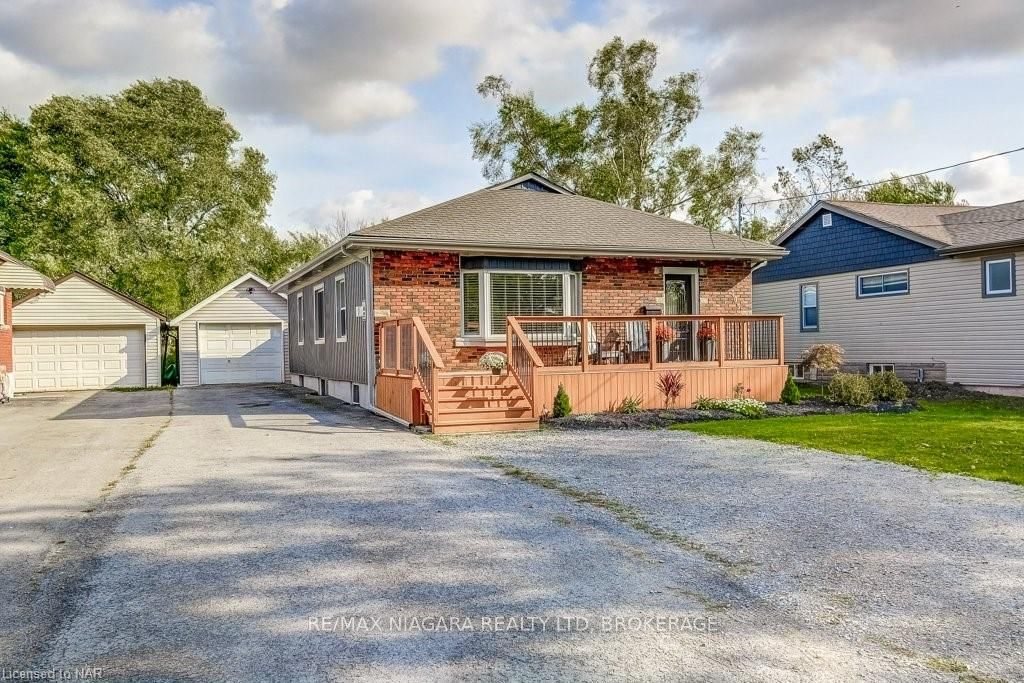 Photo 5 of 303 Riverside Drive, Welland, Broadway — HOMEH