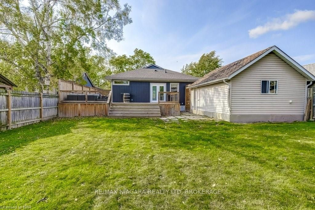 Photo 36 of 303 Riverside Drive, Welland, Broadway — HOMEH