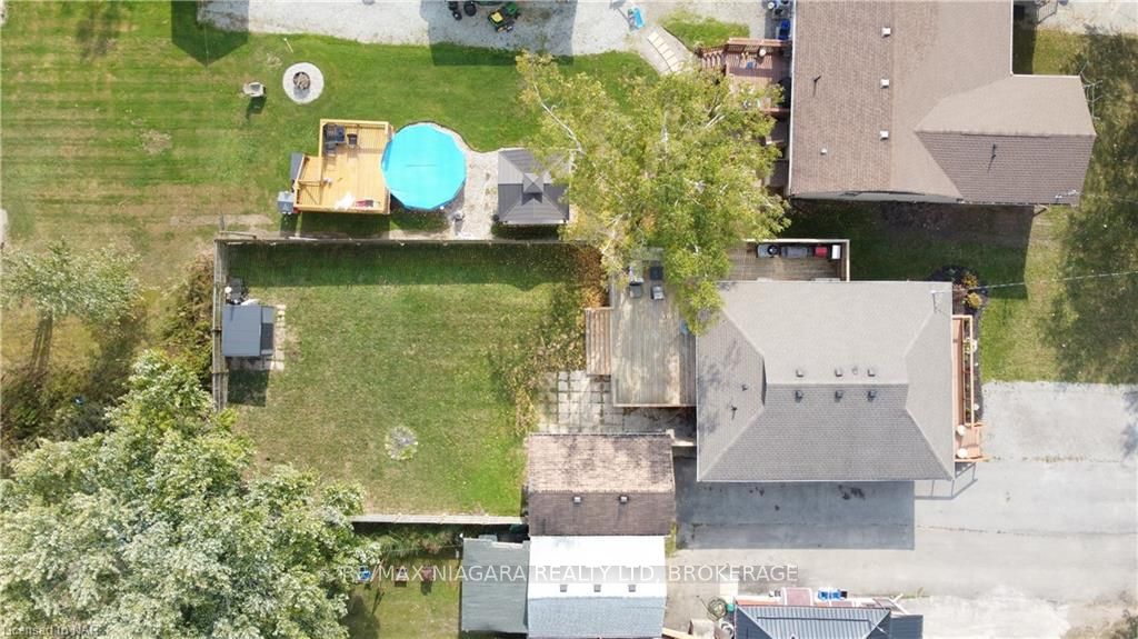 Photo 39 of 303 Riverside Drive, Welland, Broadway — HOMEH