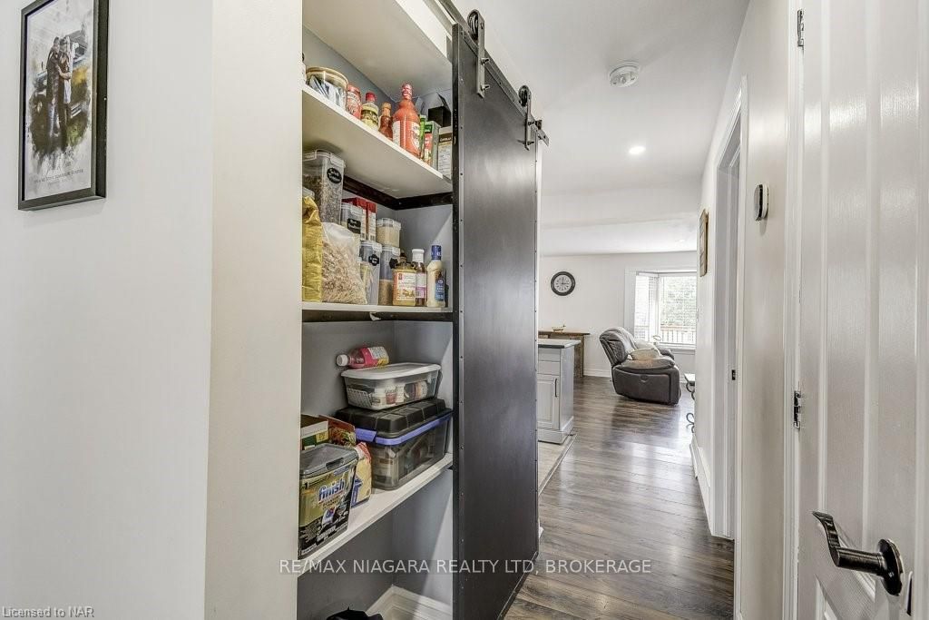 Photo 26 of 303 Riverside Drive, Welland, Broadway — HOMEH