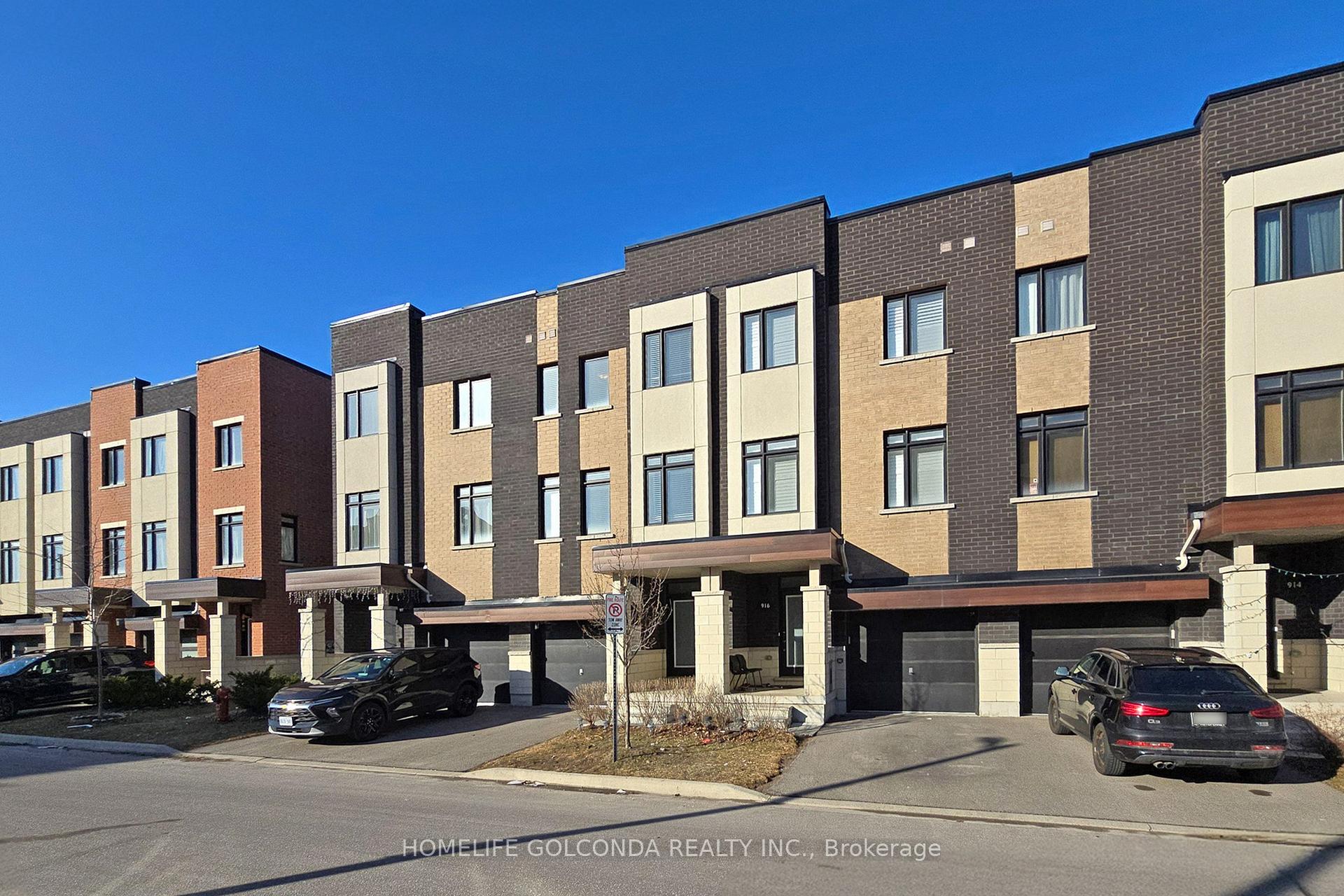 Photo 2 of 918 Kicking Horse Path, Oshawa, McLaughlin — HOMEH