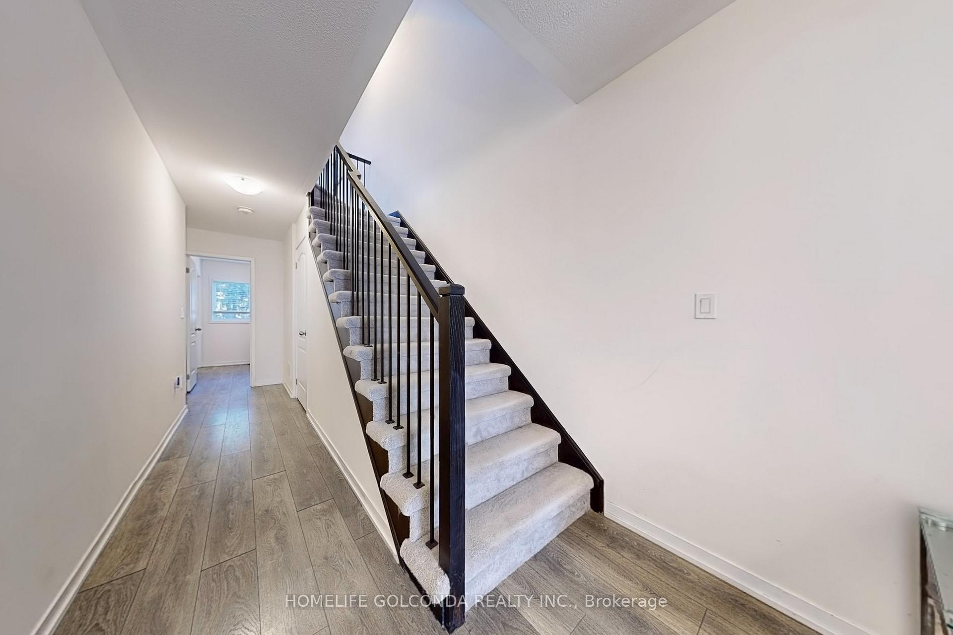 Photo 20 of 918 Kicking Horse Path, Oshawa, McLaughlin — HOMEH