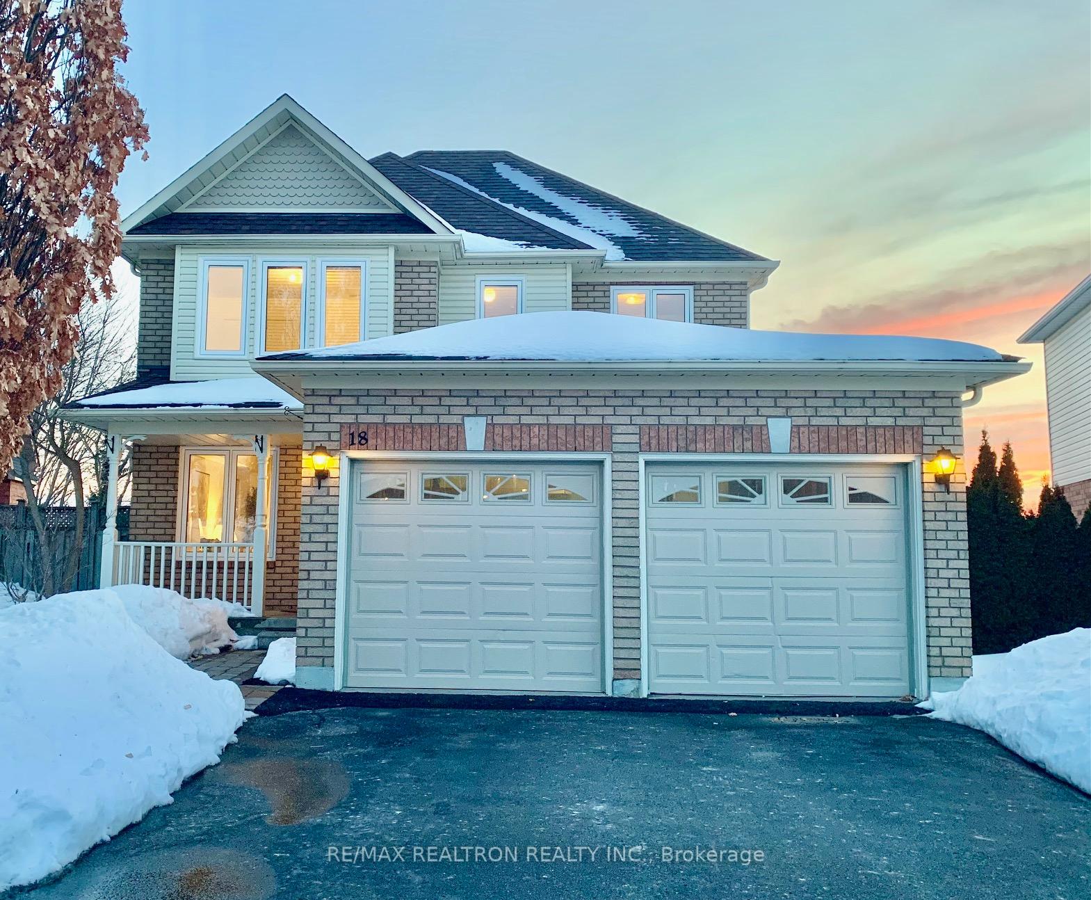 Photo 1 of 18 Harness Ridge Drive, Whitby, Williamsburg — HOMEH