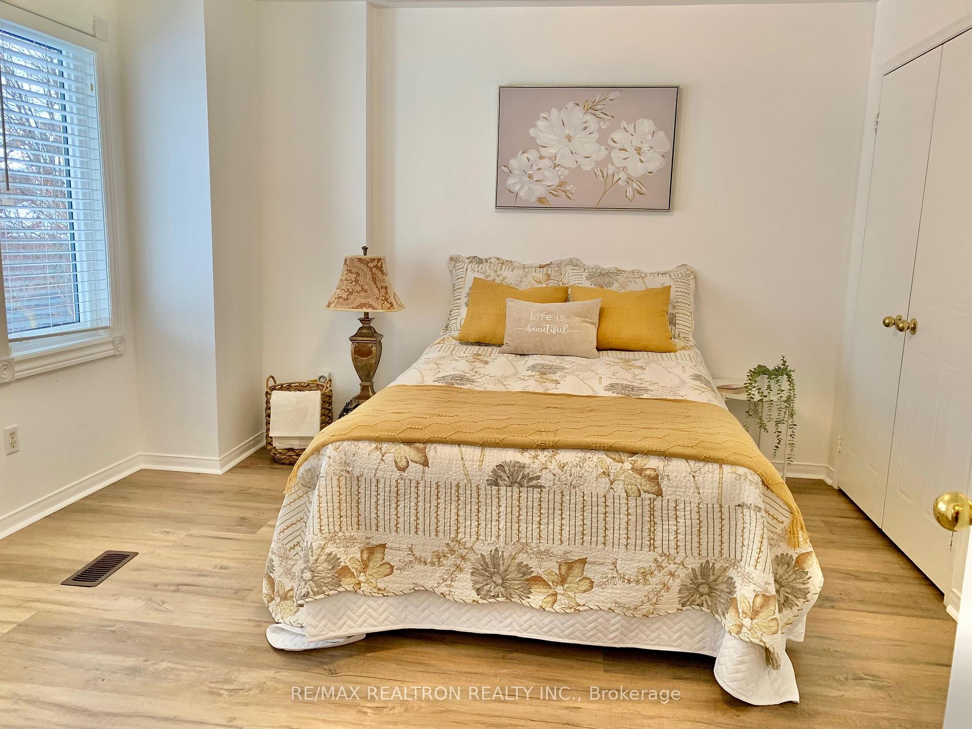 Photo 18 of 18 Harness Ridge Drive, Whitby, Williamsburg — HOMEH