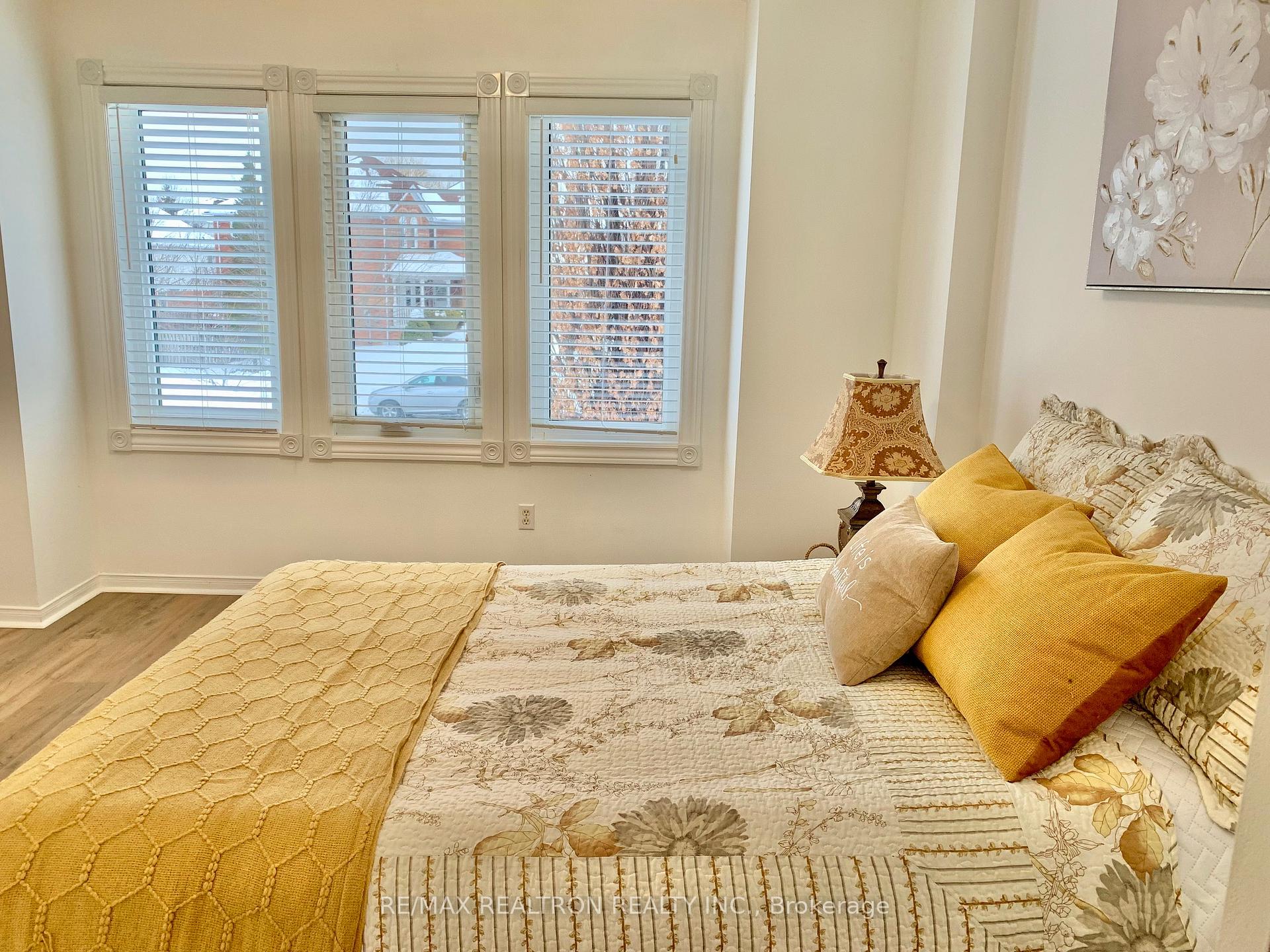 Photo 19 of 18 Harness Ridge Drive, Whitby, Williamsburg — HOMEH