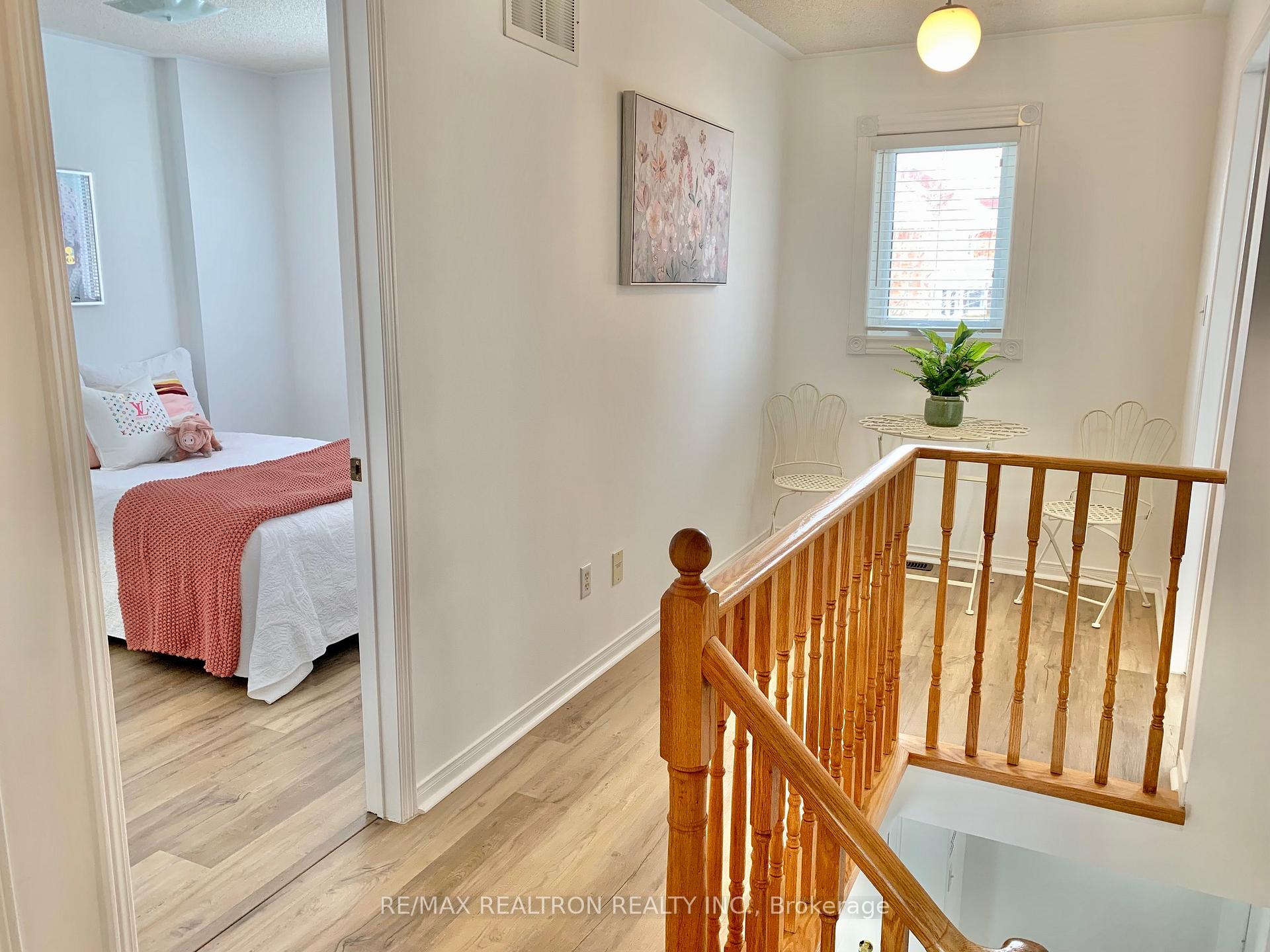 Photo 23 of 18 Harness Ridge Drive, Whitby, Williamsburg — HOMEH