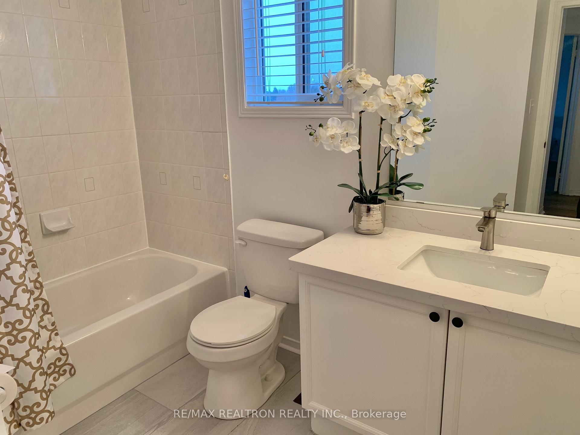 Photo 26 of 18 Harness Ridge Drive, Whitby, Williamsburg — HOMEH