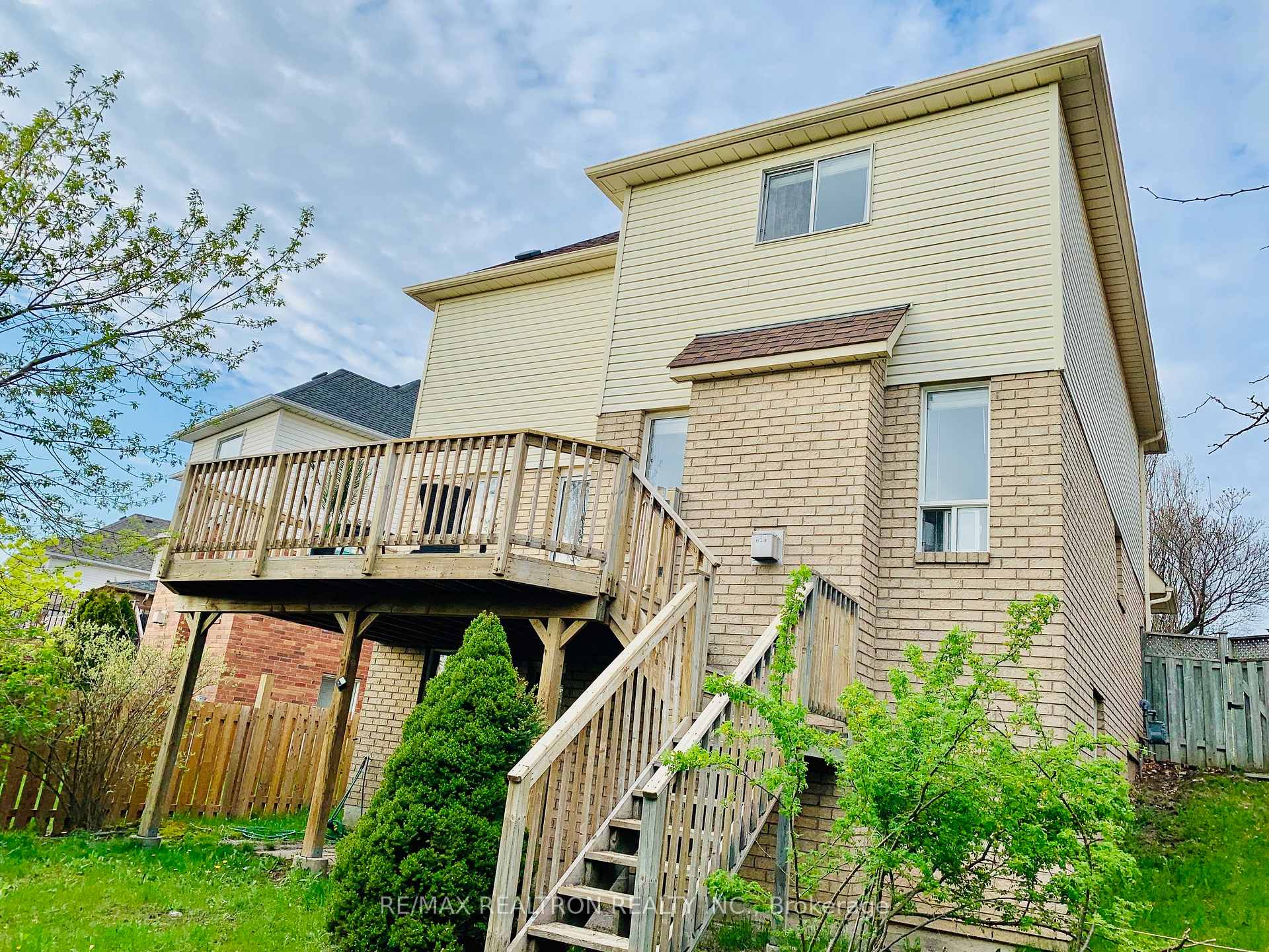 Photo 30 of 18 Harness Ridge Drive, Whitby, Williamsburg — HOMEH