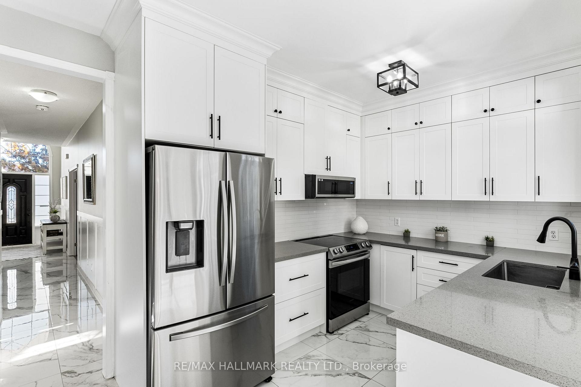 Photo 13 of 1096 Ridgemount Boulevard, Oshawa, Pinecrest — HOMEH