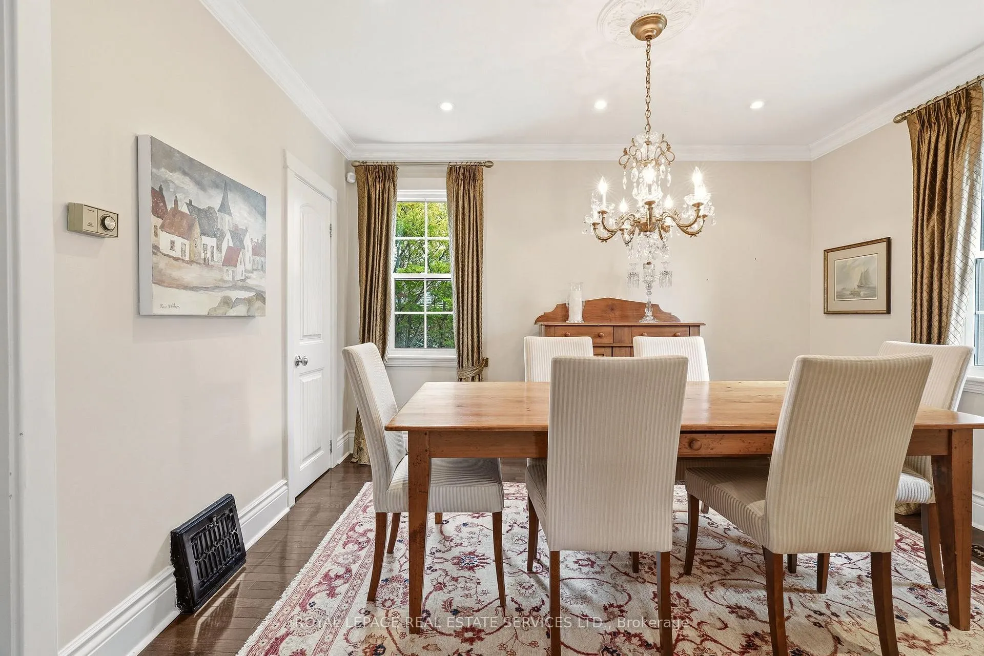 Photo 6 of 347 Douglas Avenue, Oakville, Old Oakville — HOMEH
