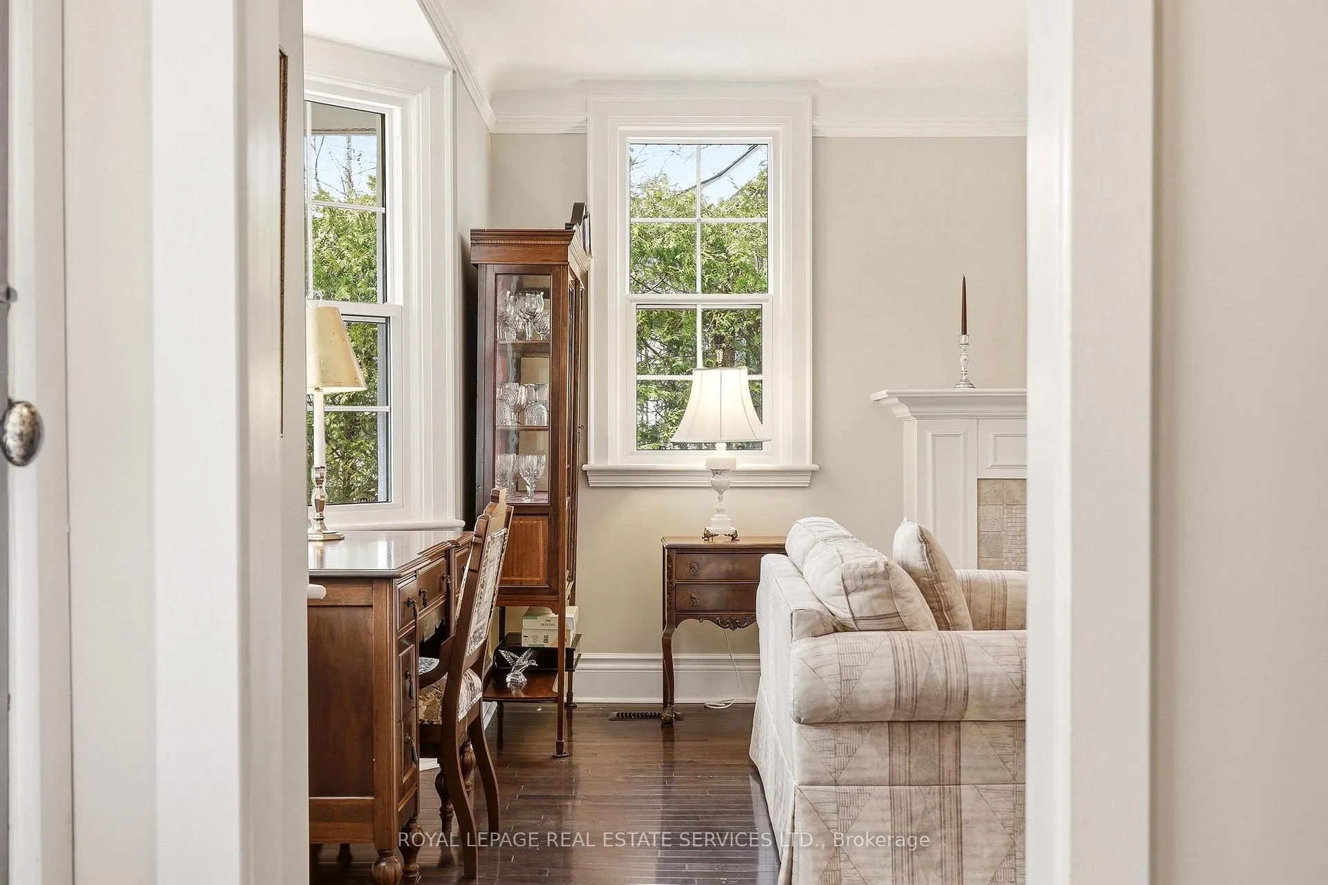 Photo 8 of 347 Douglas Avenue, Oakville, Old Oakville — HOMEH