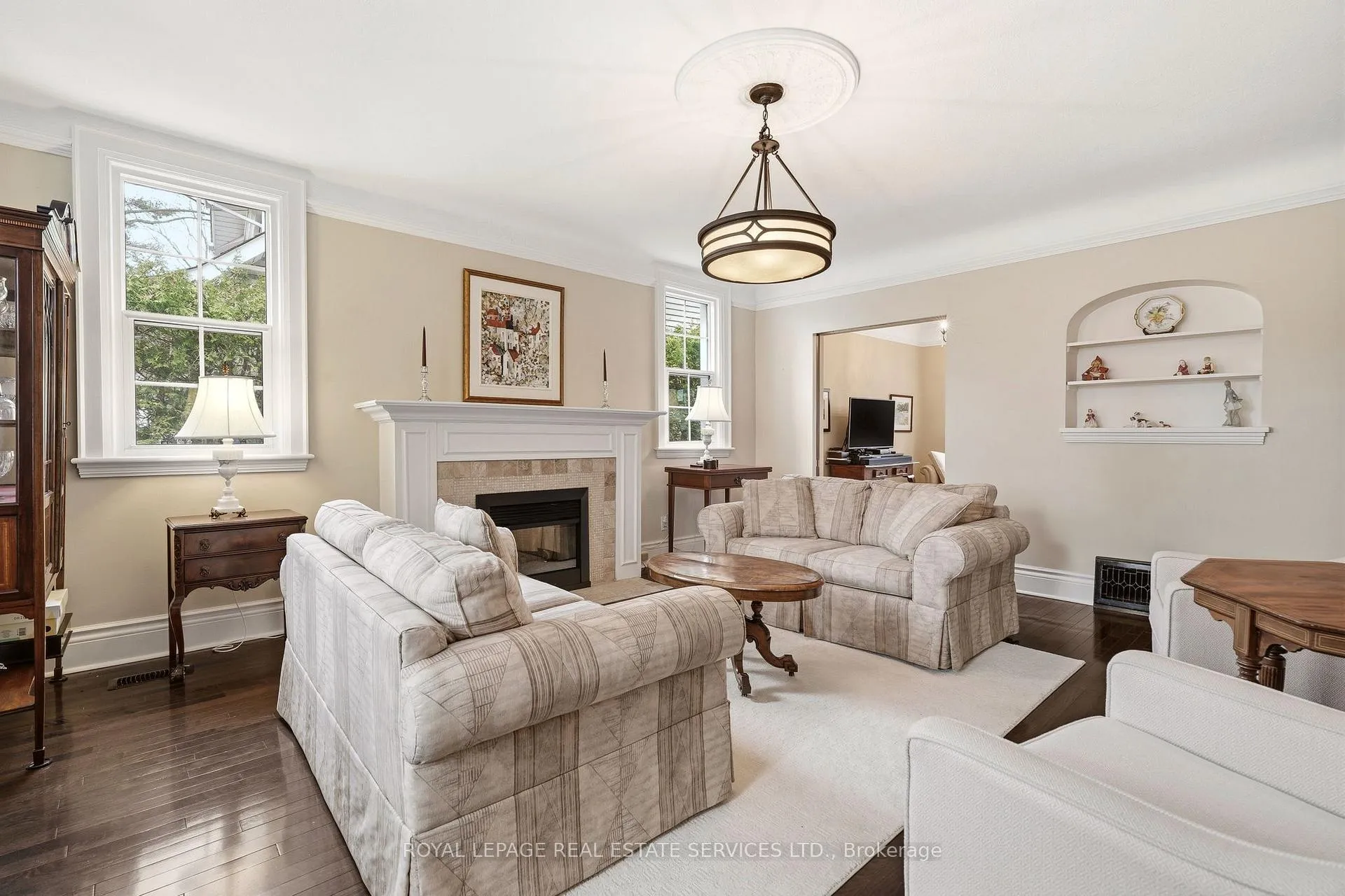 Photo 10 of 347 Douglas Avenue, Oakville, Old Oakville — HOMEH