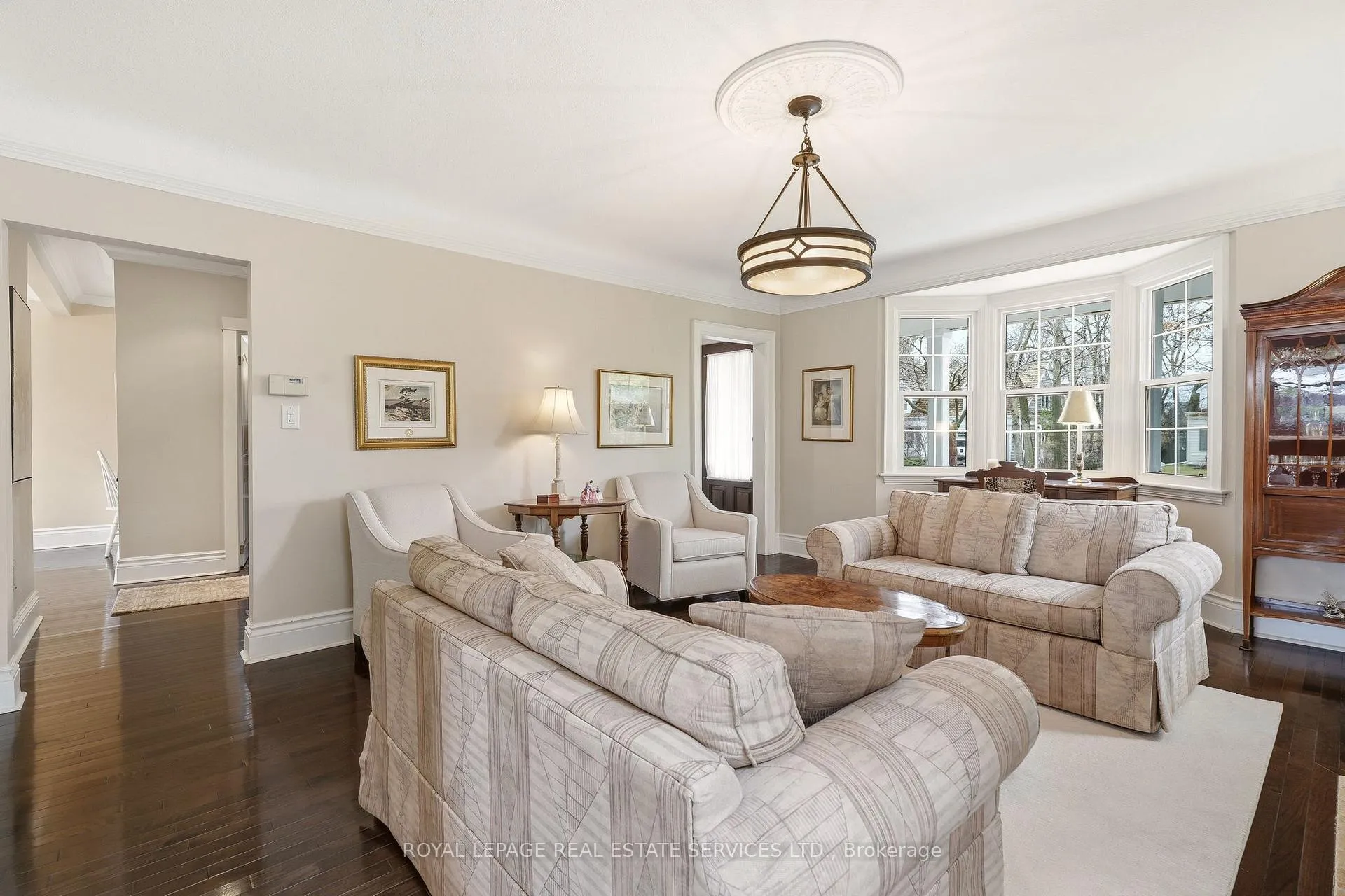 Photo 11 of 347 Douglas Avenue, Oakville, Old Oakville — HOMEH