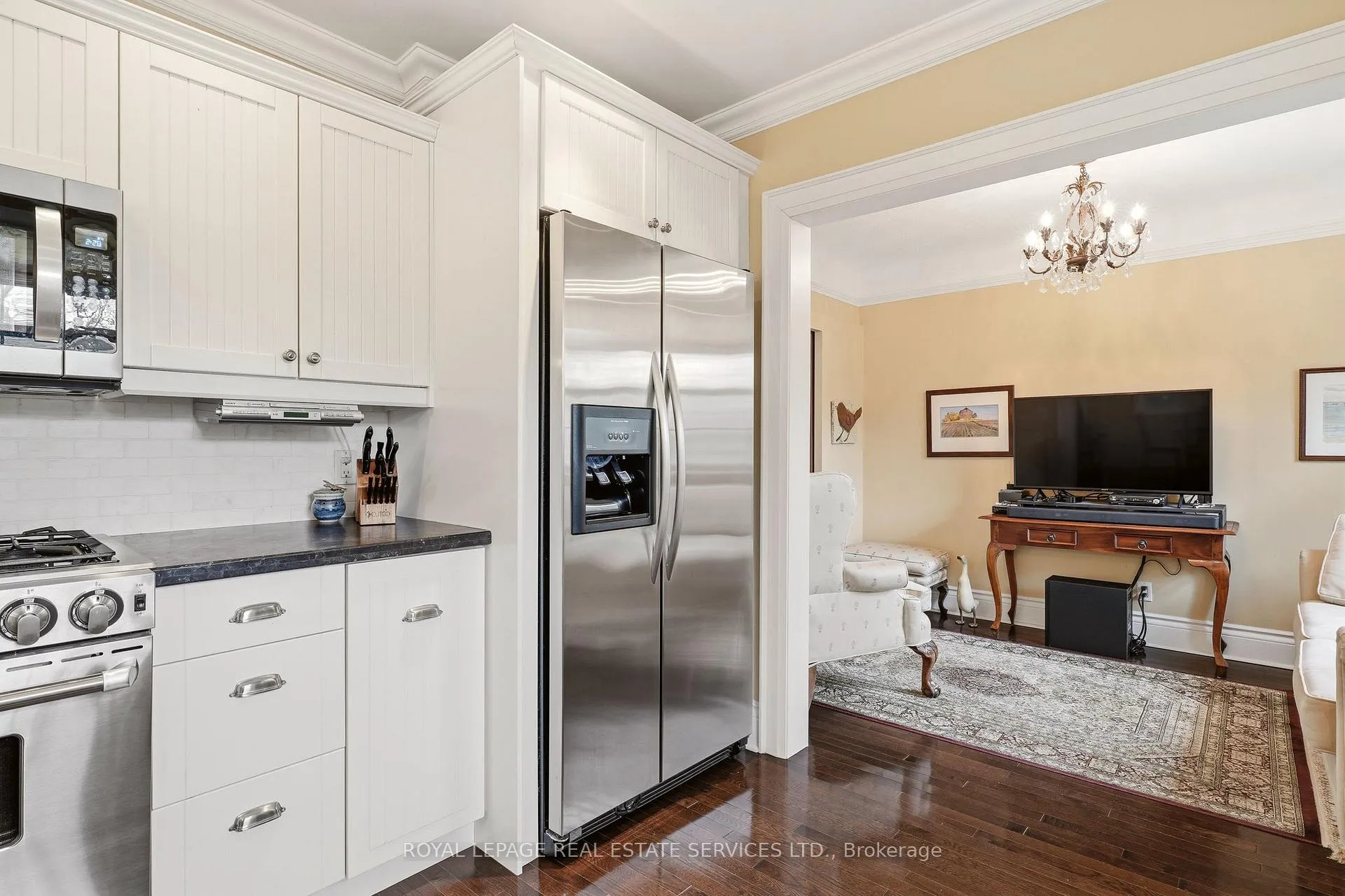 Photo 15 of 347 Douglas Avenue, Oakville, Old Oakville — HOMEH