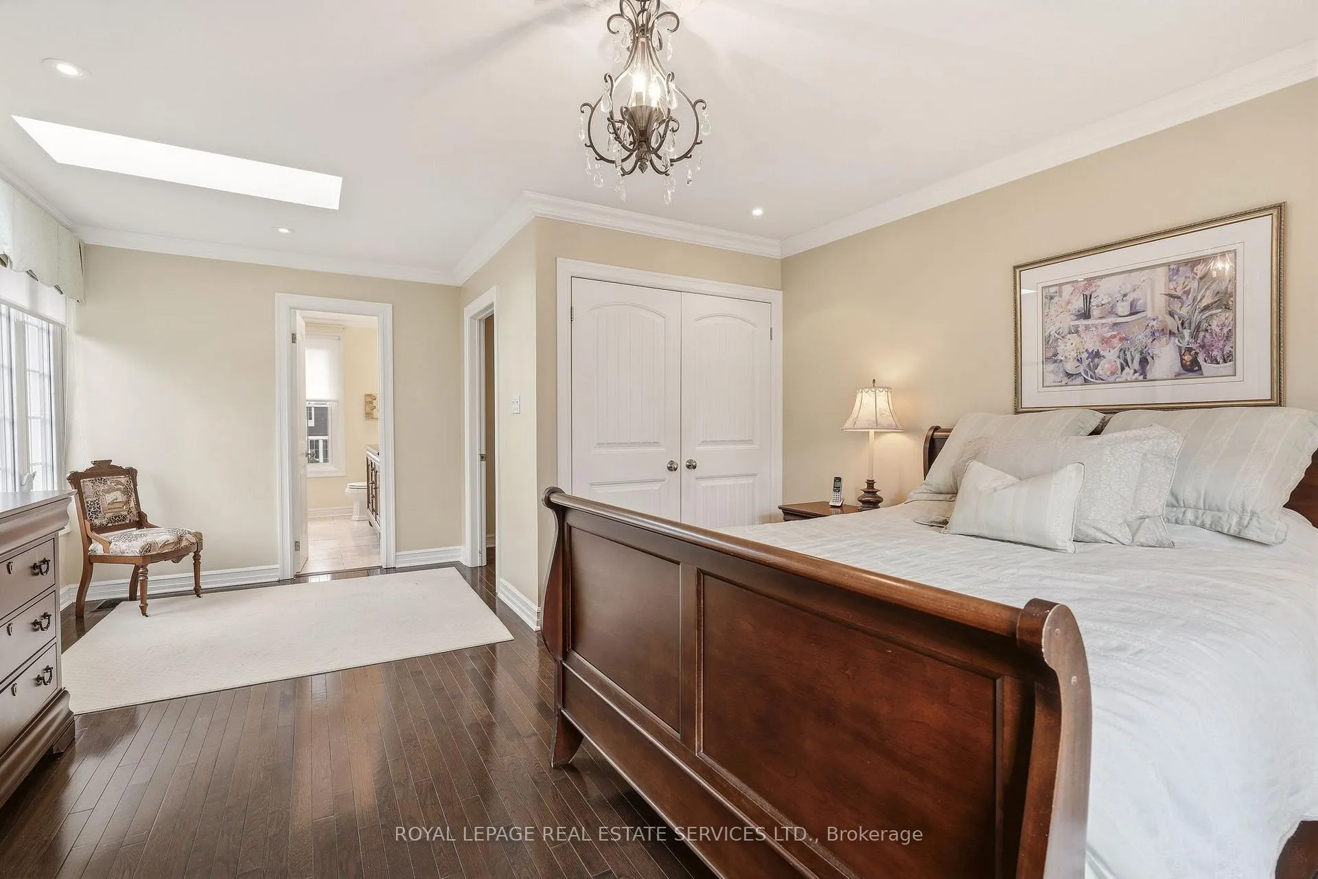 Photo 23 of 347 Douglas Avenue, Oakville, Old Oakville — HOMEH