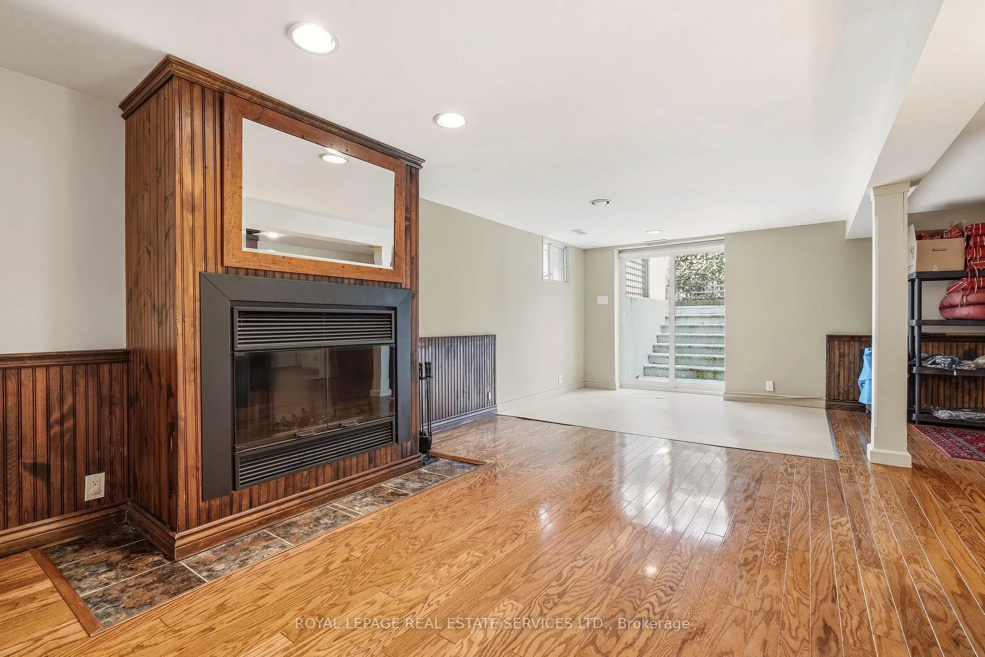Photo 39 of 347 Douglas Avenue, Oakville, Old Oakville — HOMEH