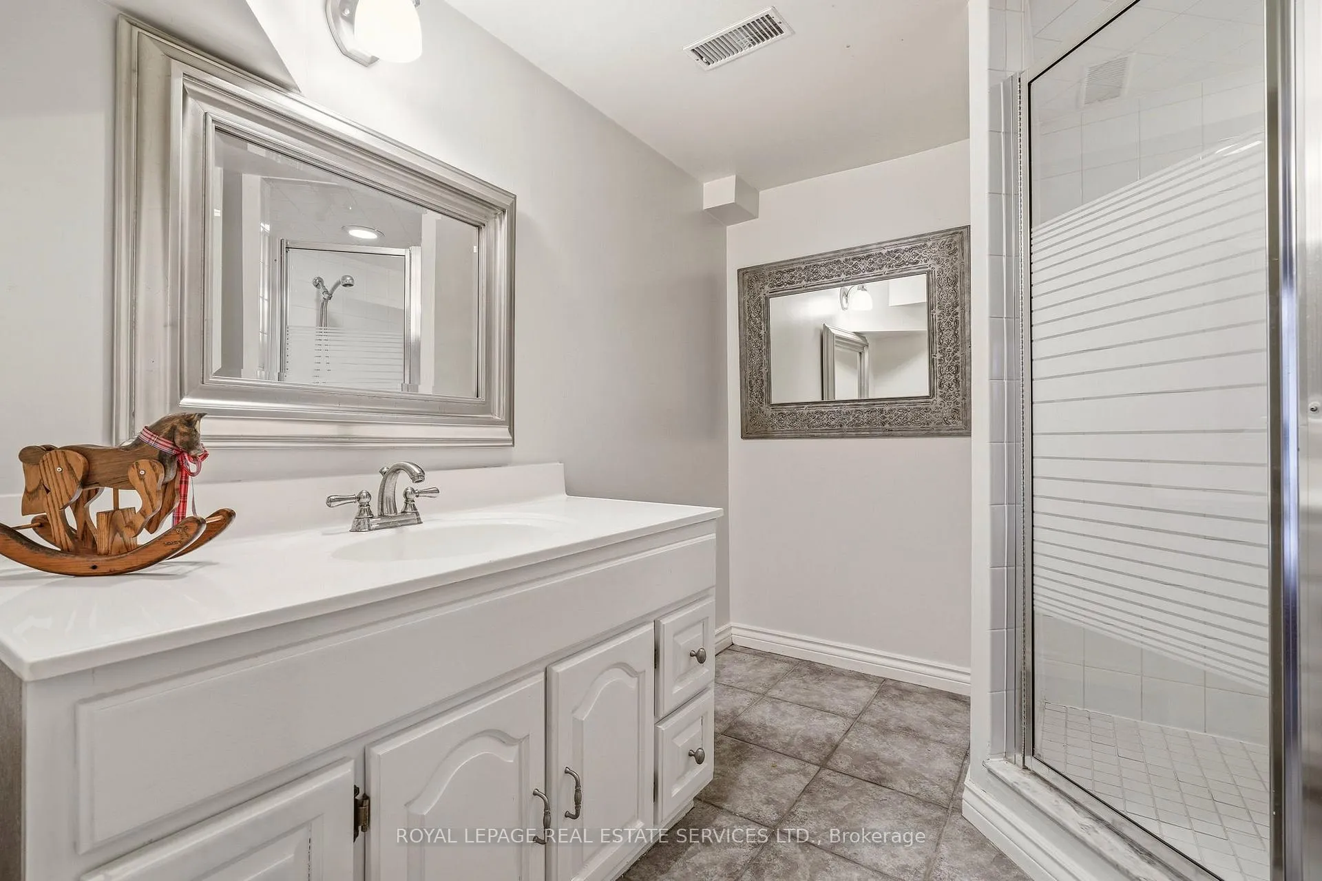 Photo 40 of 347 Douglas Avenue, Oakville, Old Oakville — HOMEH